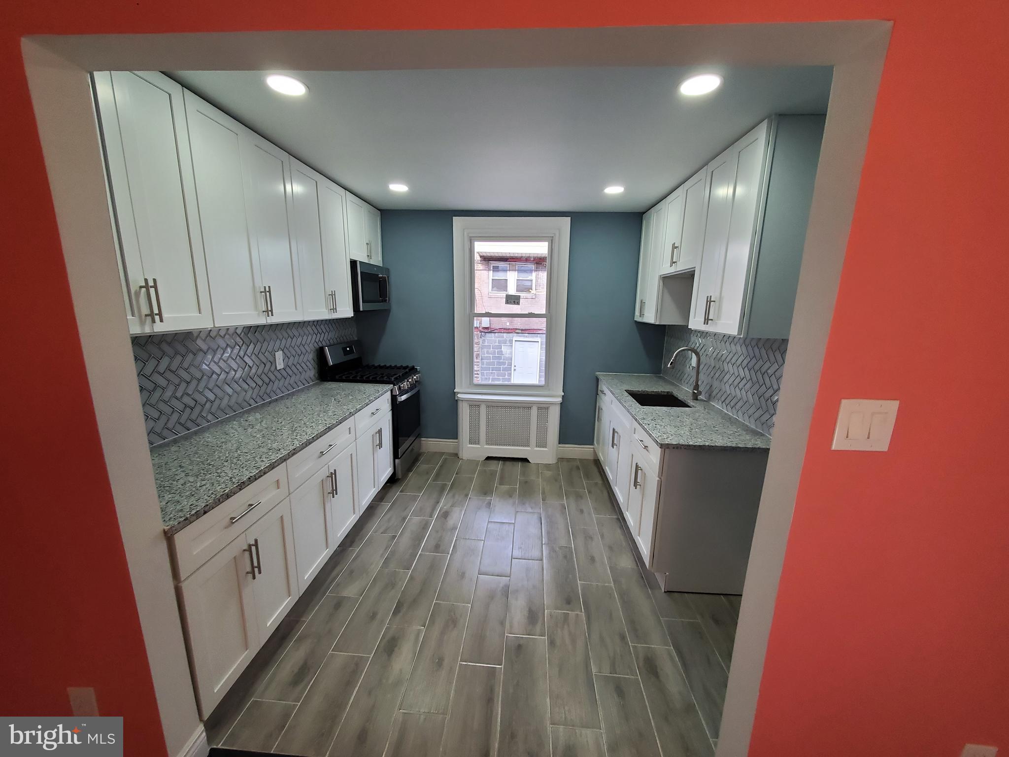 SUMMERDALE - Residential