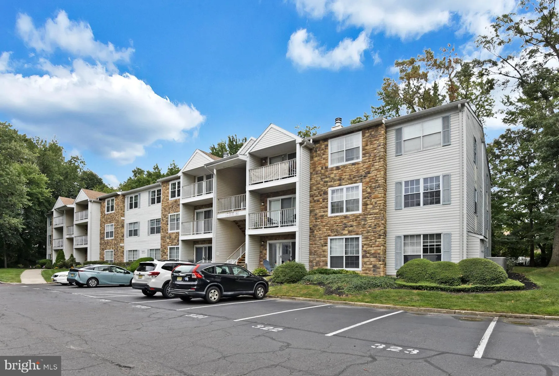 Hamilton, New Jersey 08619, United States, 2 Bedrooms Bedrooms, ,2 BathroomsBathrooms,Residential,Active,184128