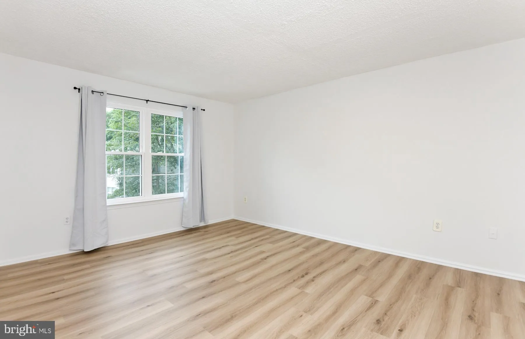 Hamilton, New Jersey 08619, United States, 2 Bedrooms Bedrooms, ,2 BathroomsBathrooms,Residential,Active,184128