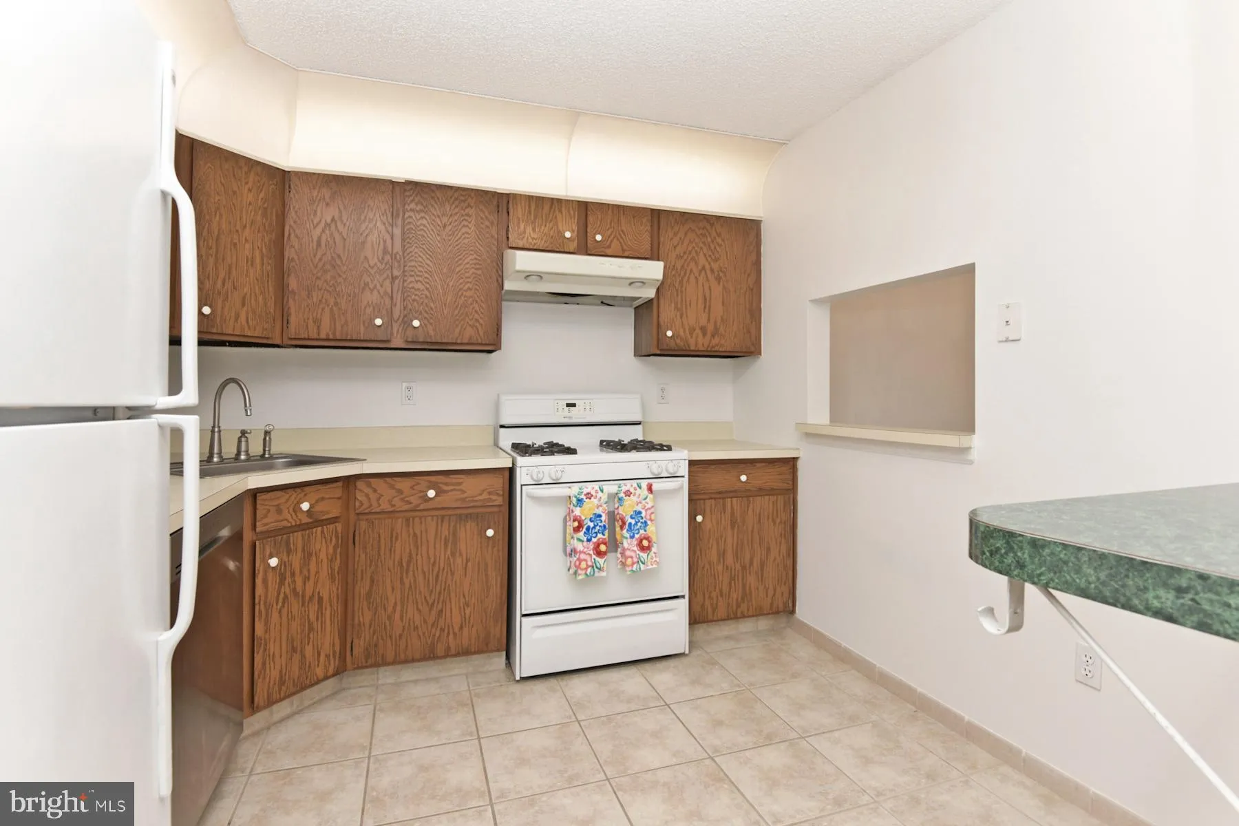 Hamilton, New Jersey 08619, United States, 2 Bedrooms Bedrooms, ,2 BathroomsBathrooms,Residential,Active,184128