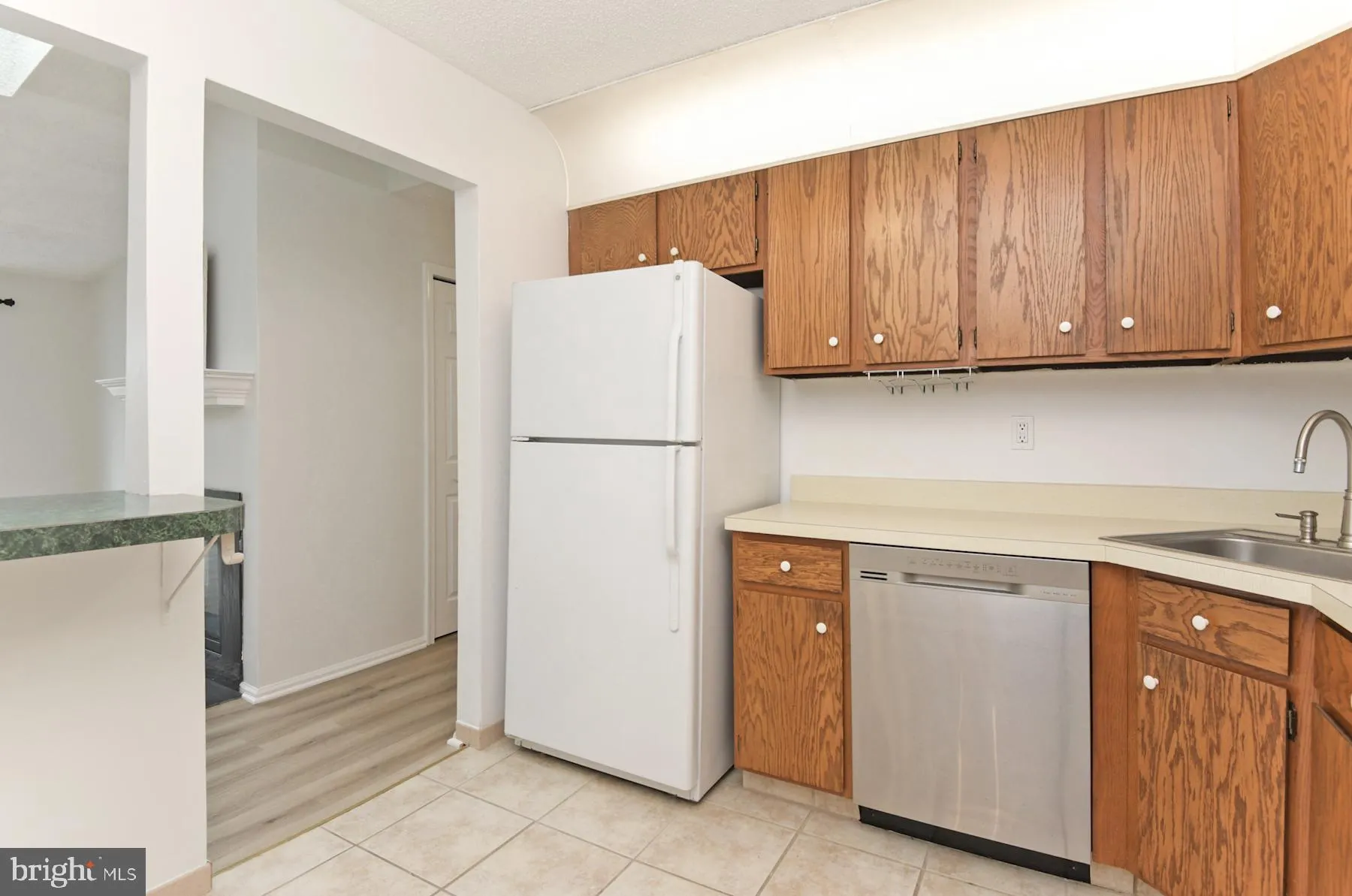 Hamilton, New Jersey 08619, United States, 2 Bedrooms Bedrooms, ,2 BathroomsBathrooms,Residential,Active,184128