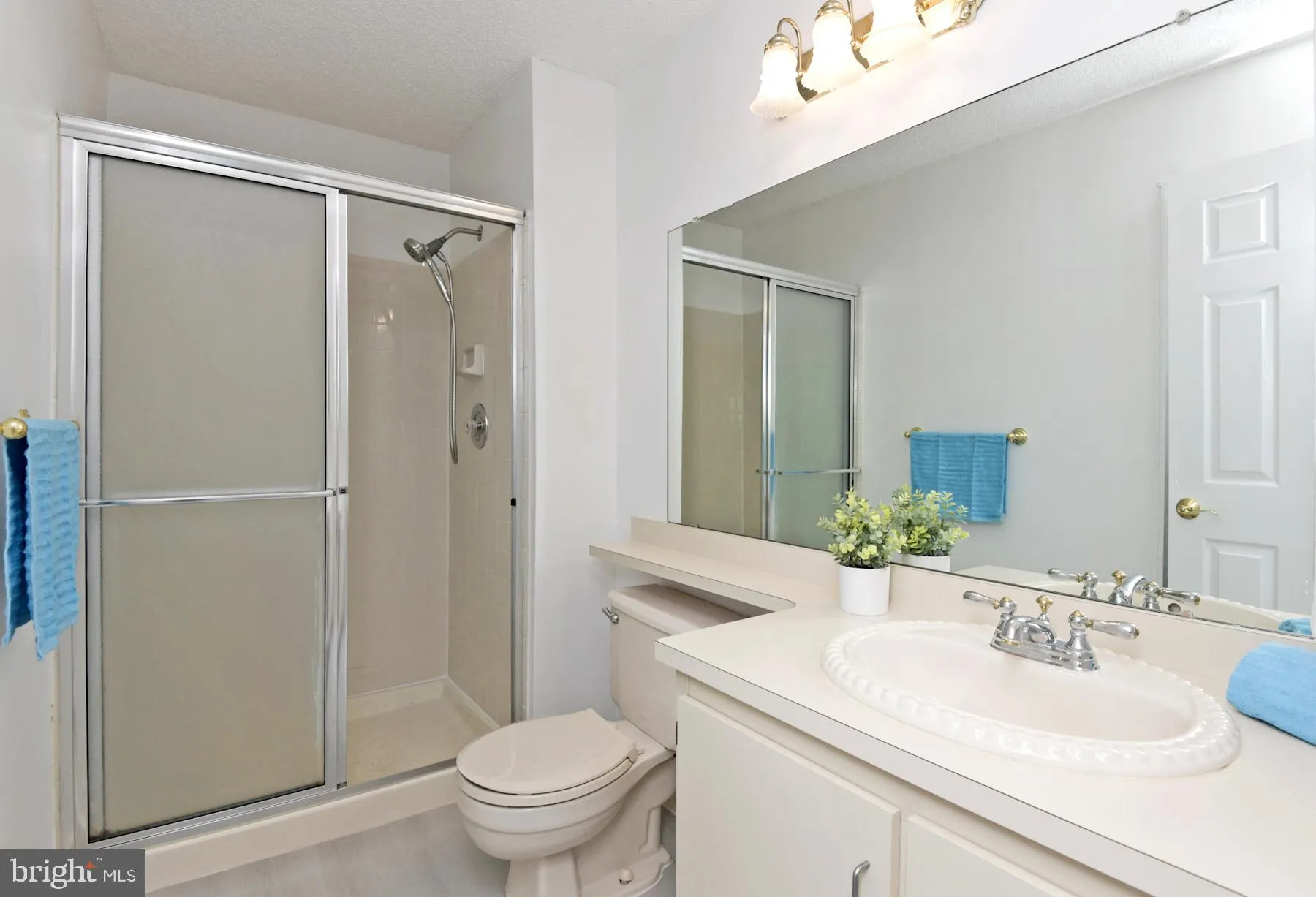 Hamilton, New Jersey 08619, United States, 2 Bedrooms Bedrooms, ,2 BathroomsBathrooms,Residential,Active,184128