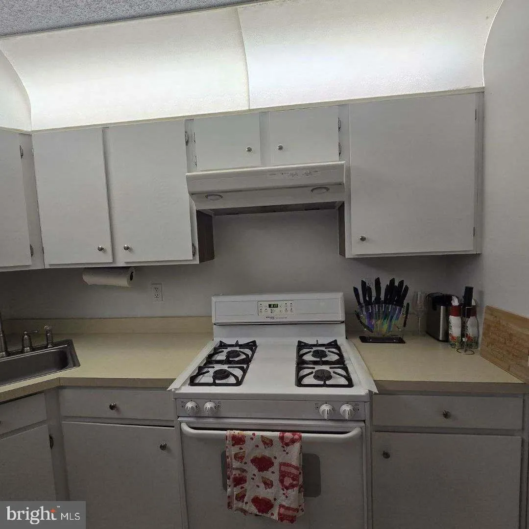 Hamilton, New Jersey 08619, United States, 2 Bedrooms Bedrooms, ,2 BathroomsBathrooms,Residential,Active,184128