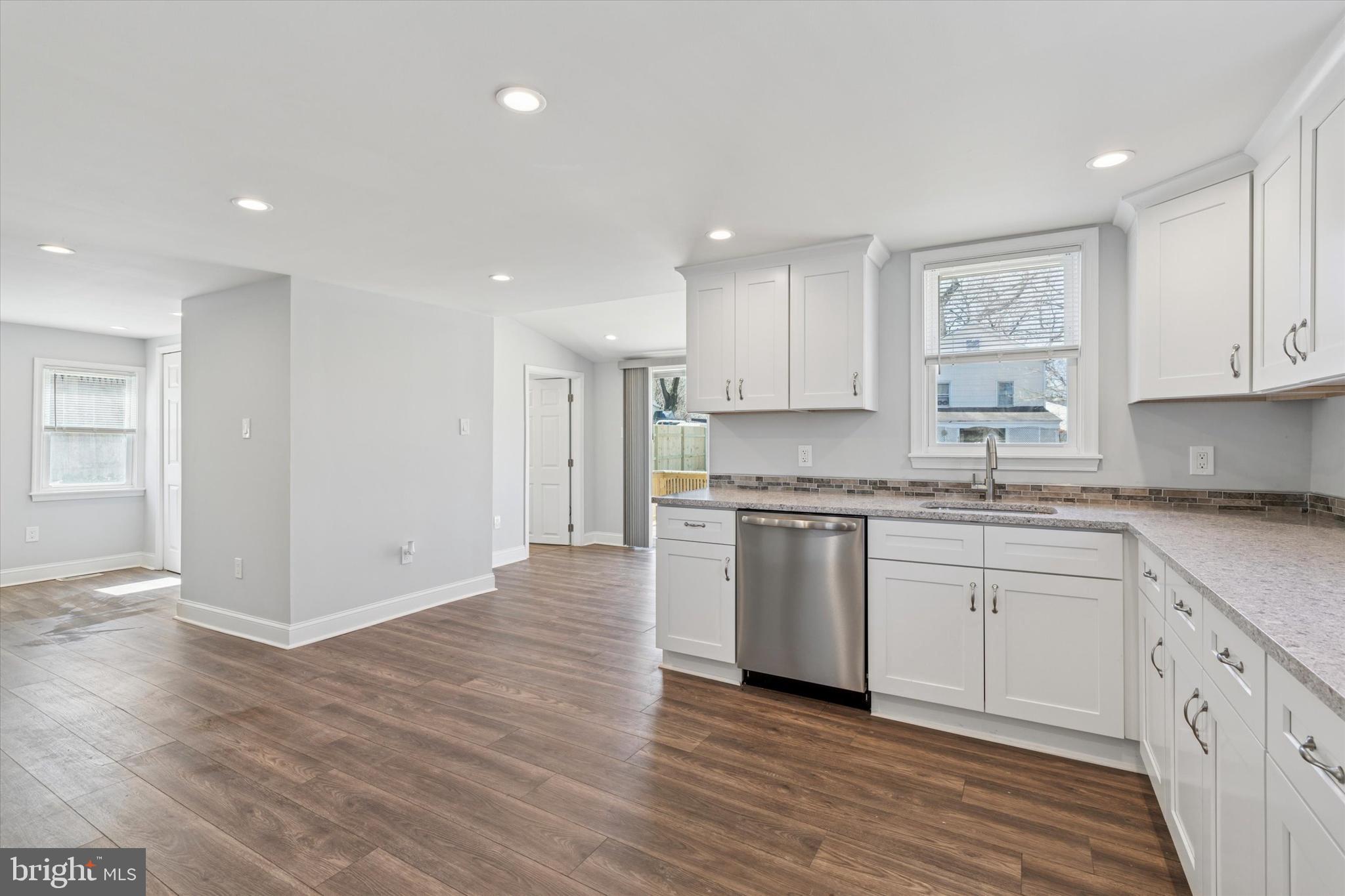 LAFAYETTE HILL - Residential