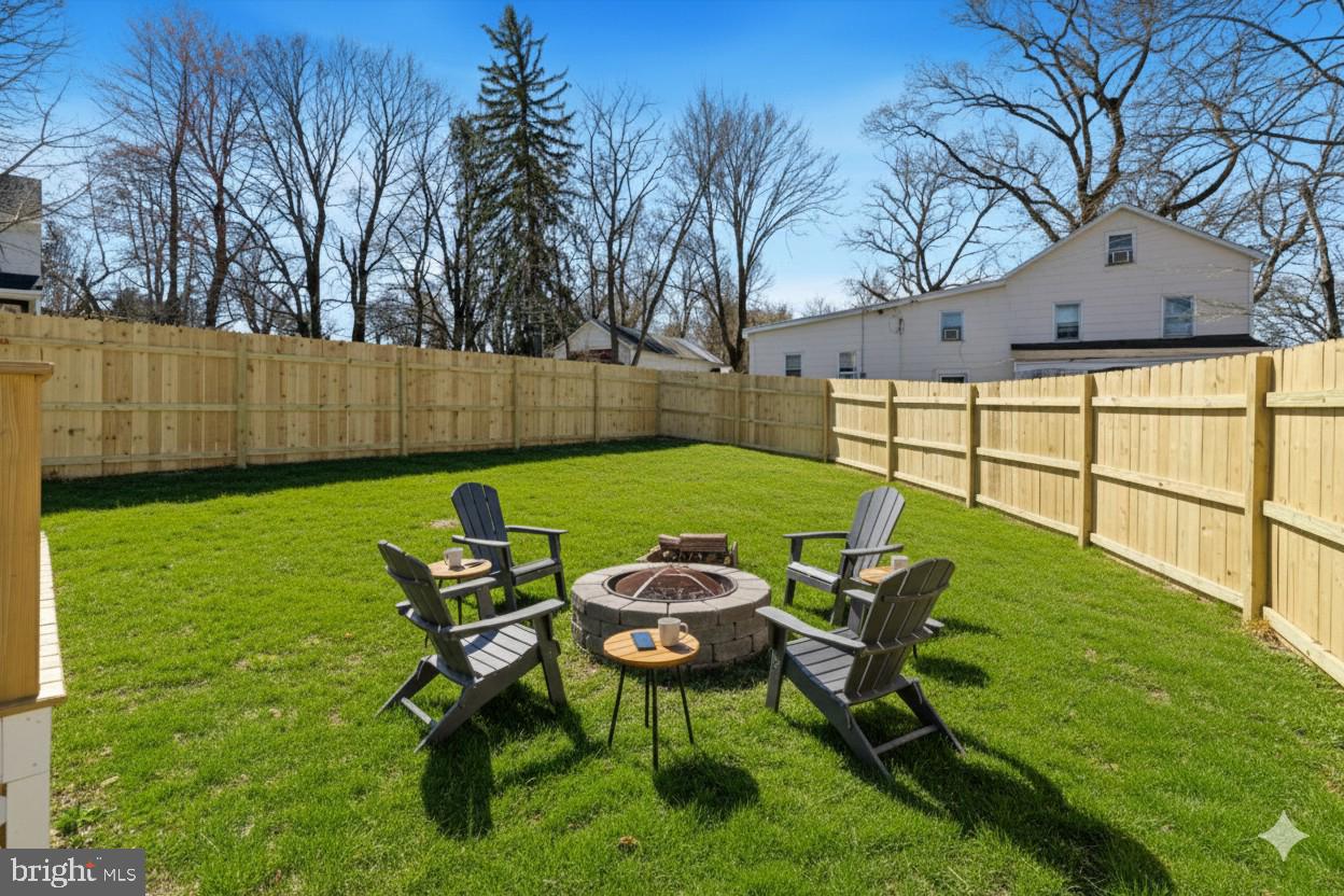 LAFAYETTE HILL - Residential