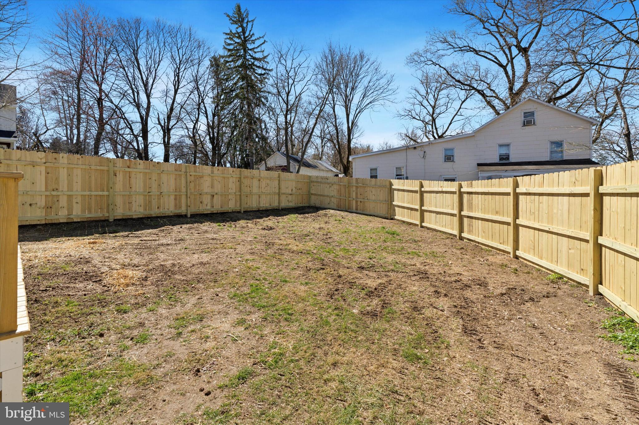 LAFAYETTE HILL - Residential