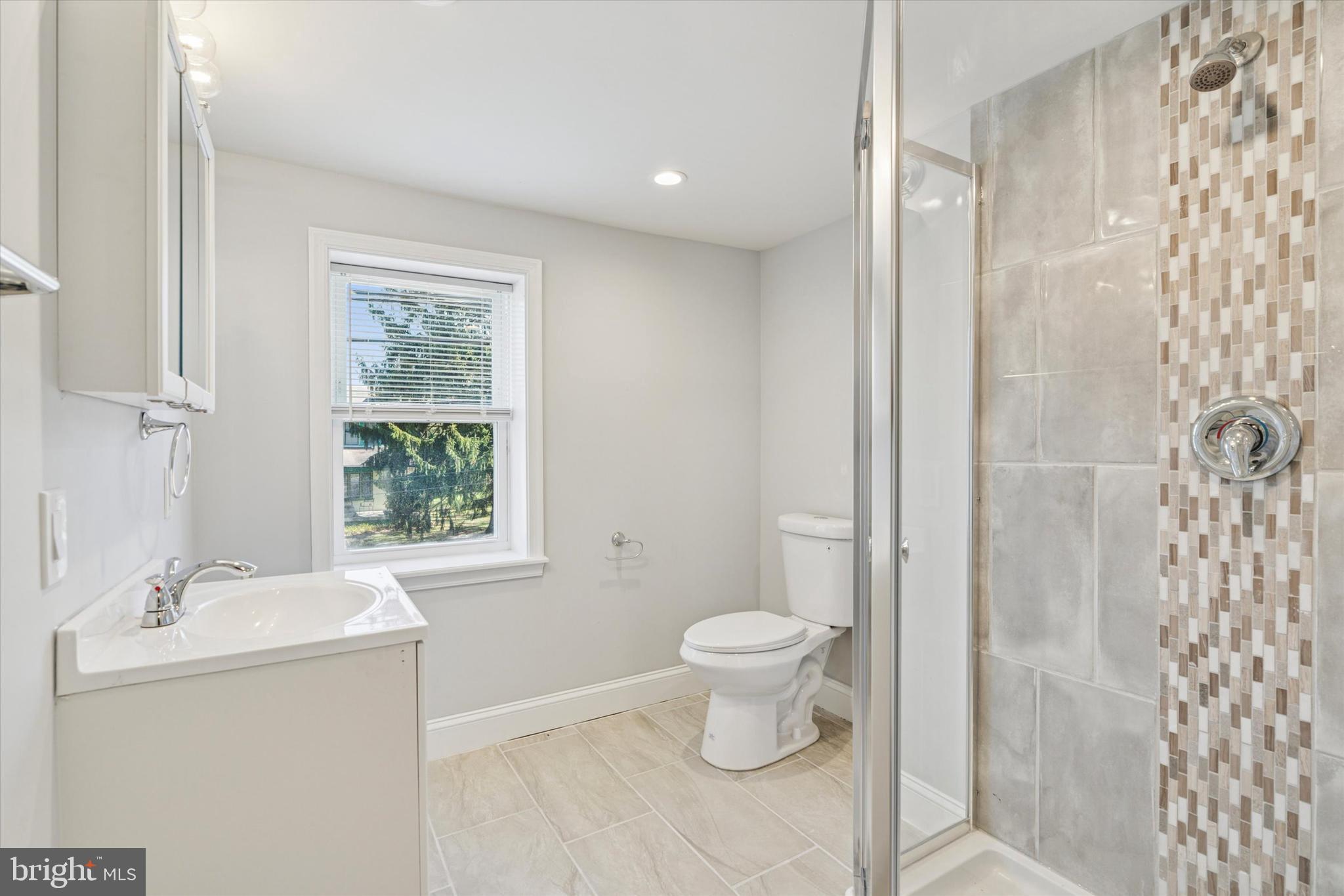 LAFAYETTE HILL - Residential