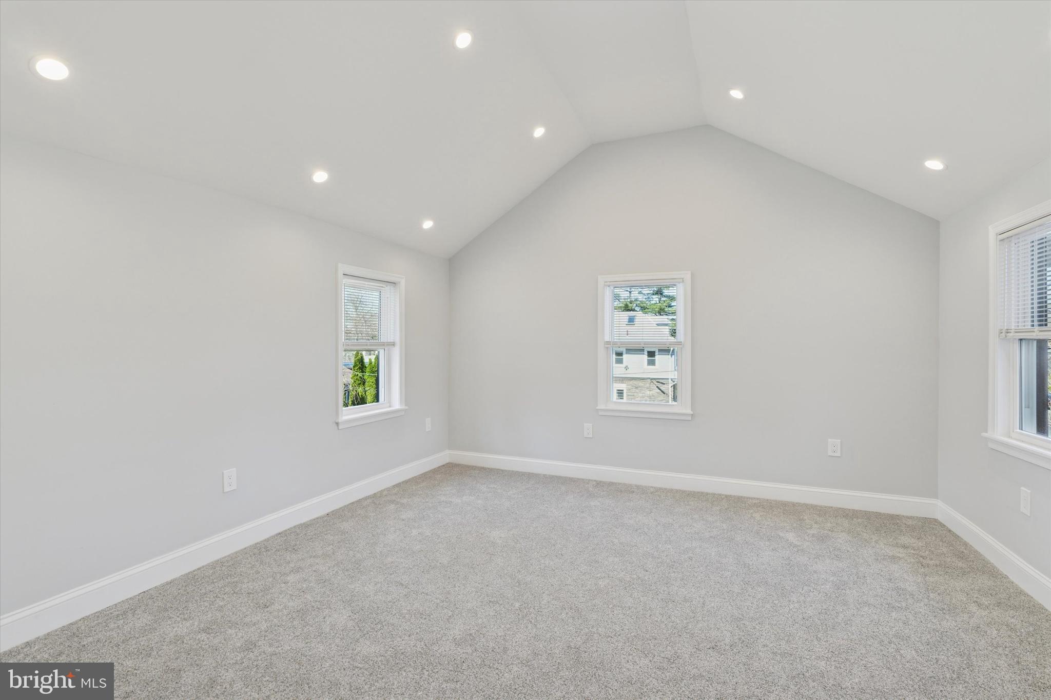 LAFAYETTE HILL - Residential