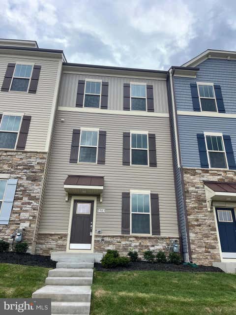 Townhouse For Rent - 5903 Garden Walk Drive<br/> FREDERICK, MD 21703