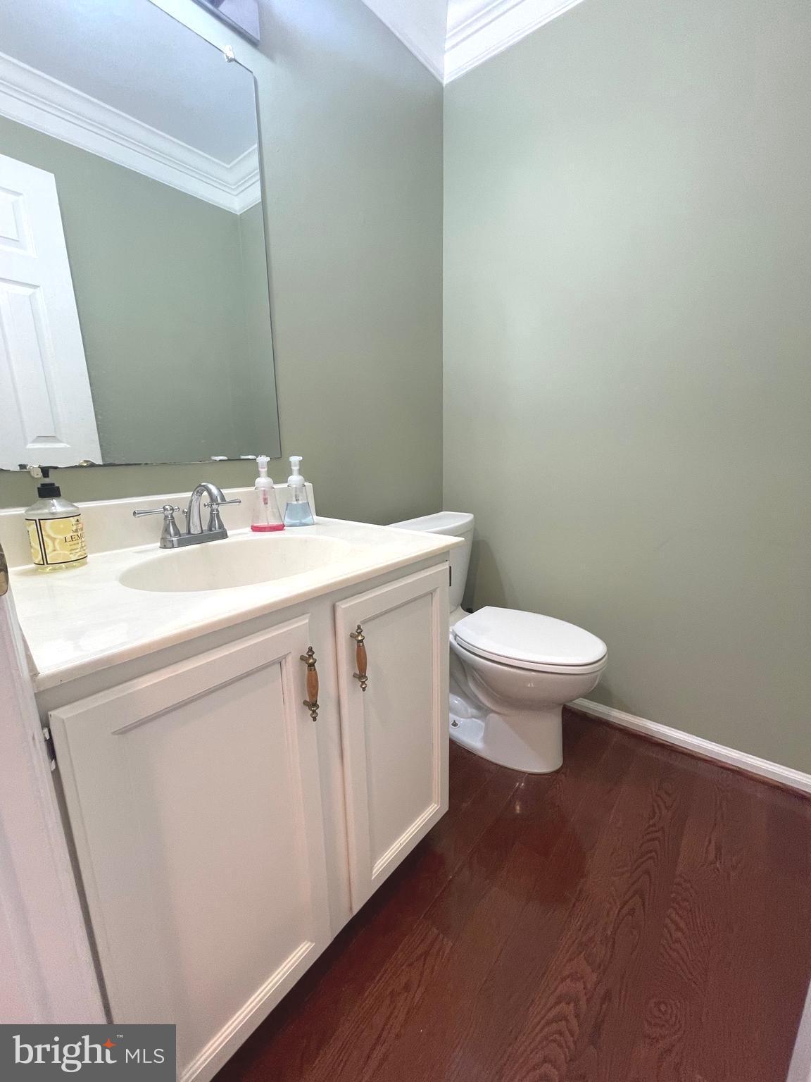 FIVE OAKS ESTATES - Residential Lease