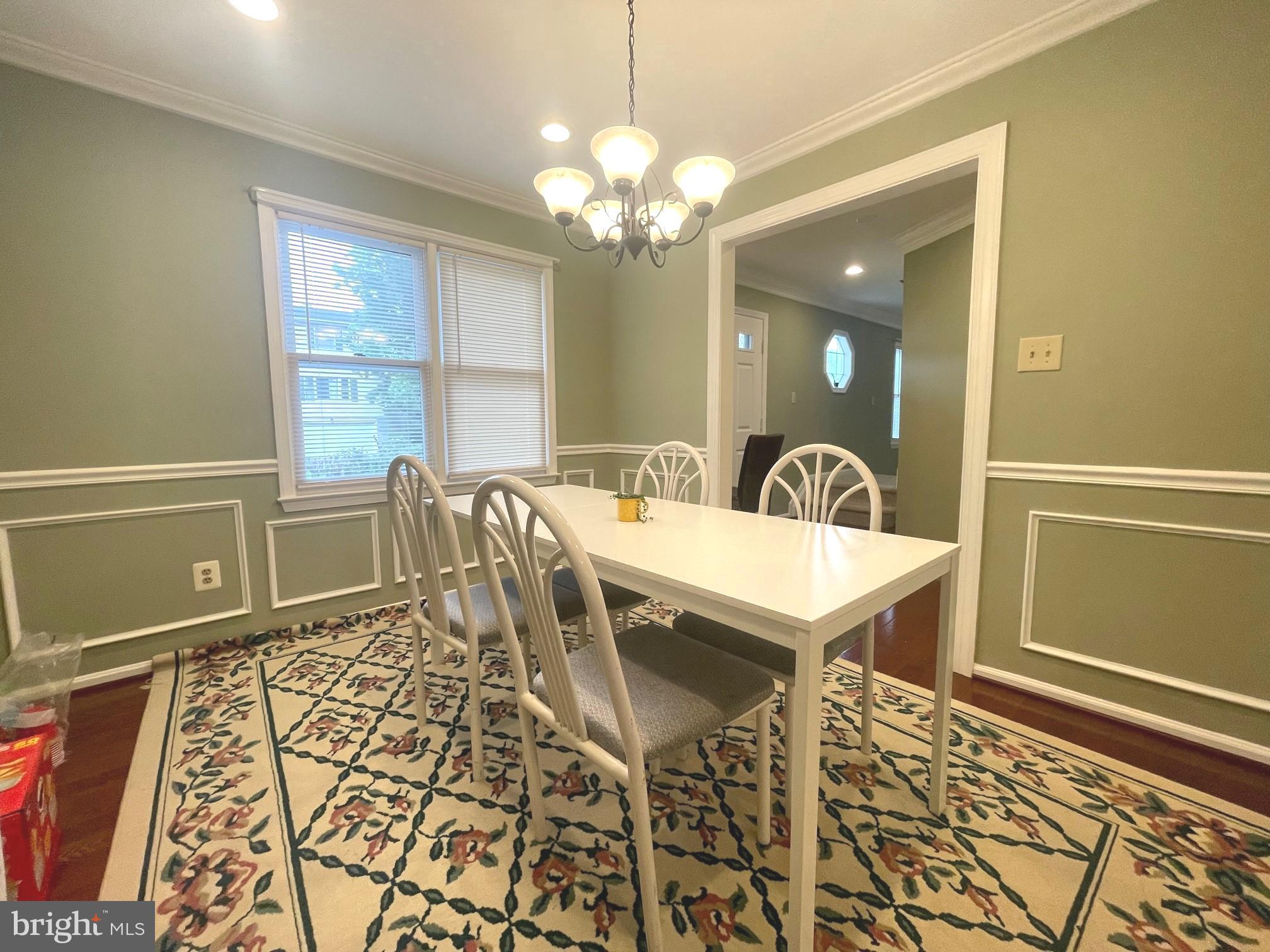 FIVE OAKS ESTATES - Residential Lease