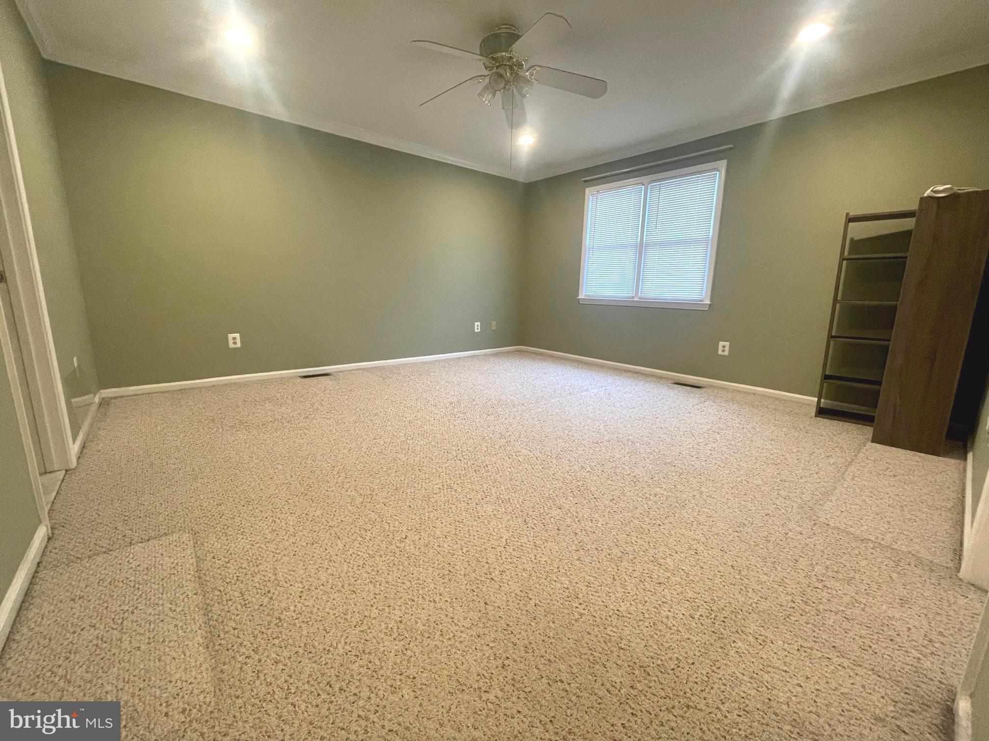 FIVE OAKS ESTATES - Residential Lease