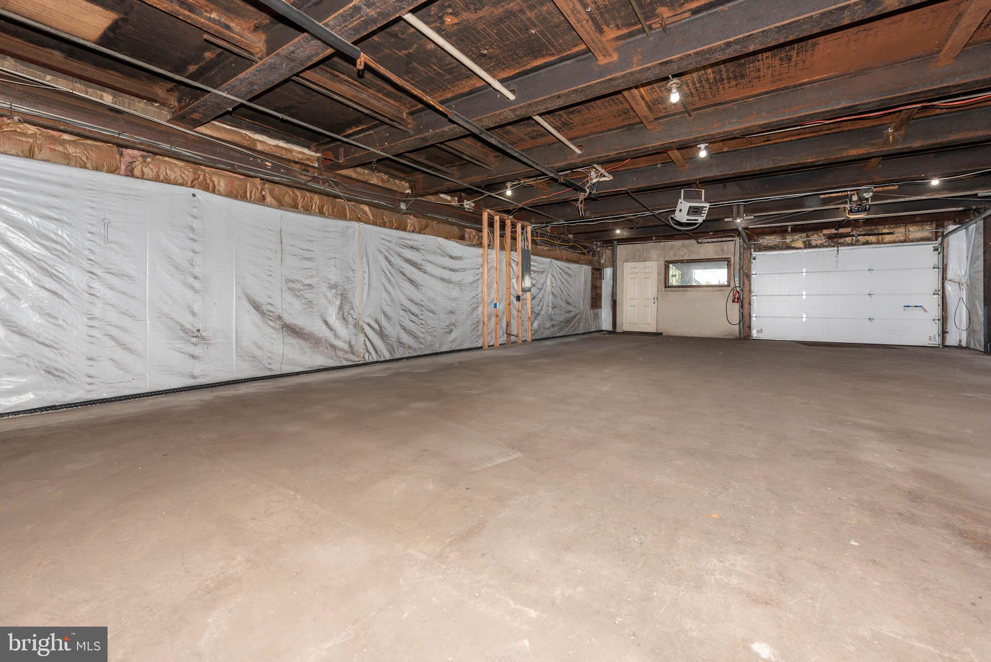 ROSEDALE - Commercial Lease