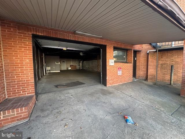 ROSEDALE - Commercial Lease