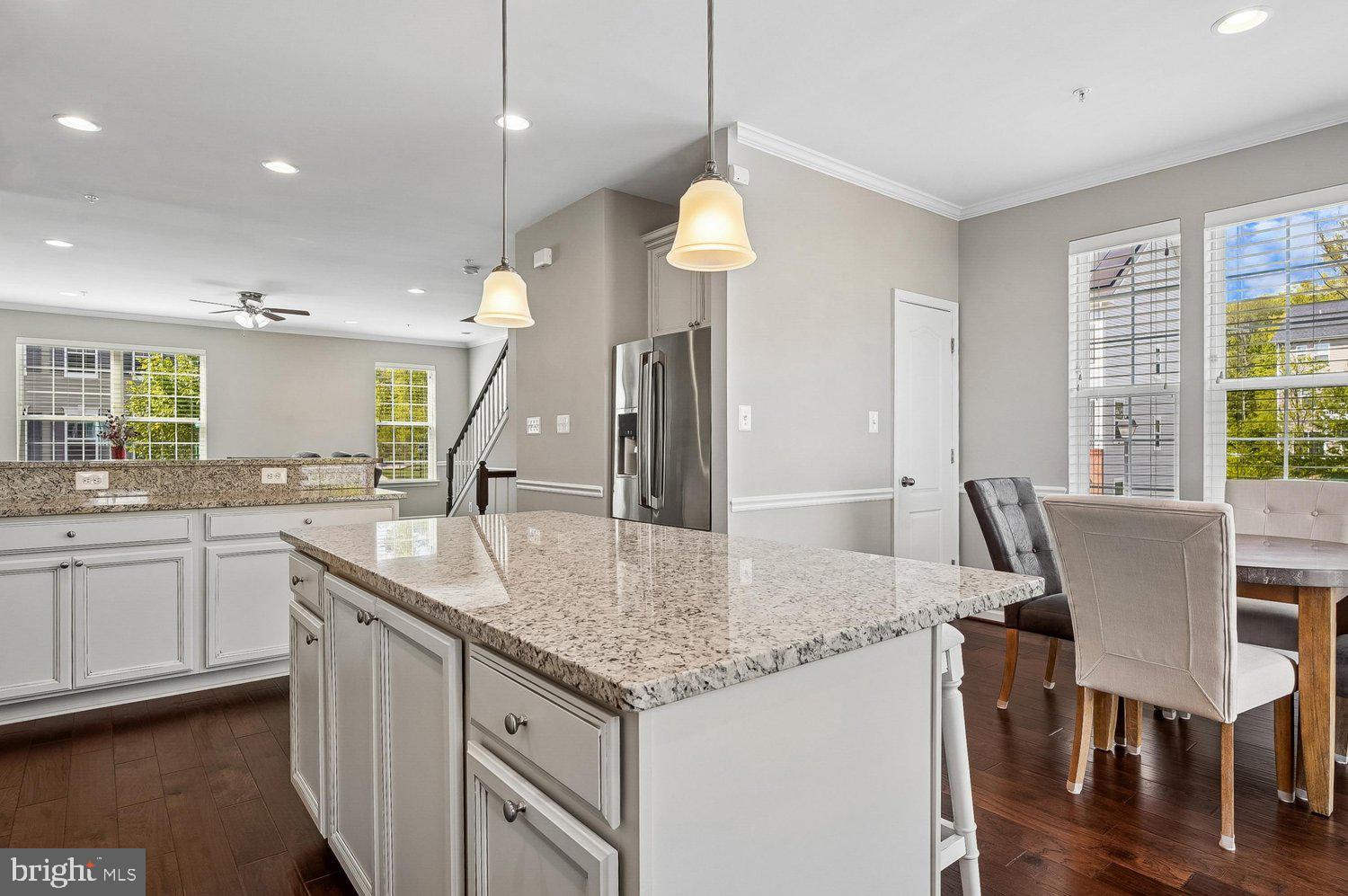 DORCHESTER VIEW - Residential