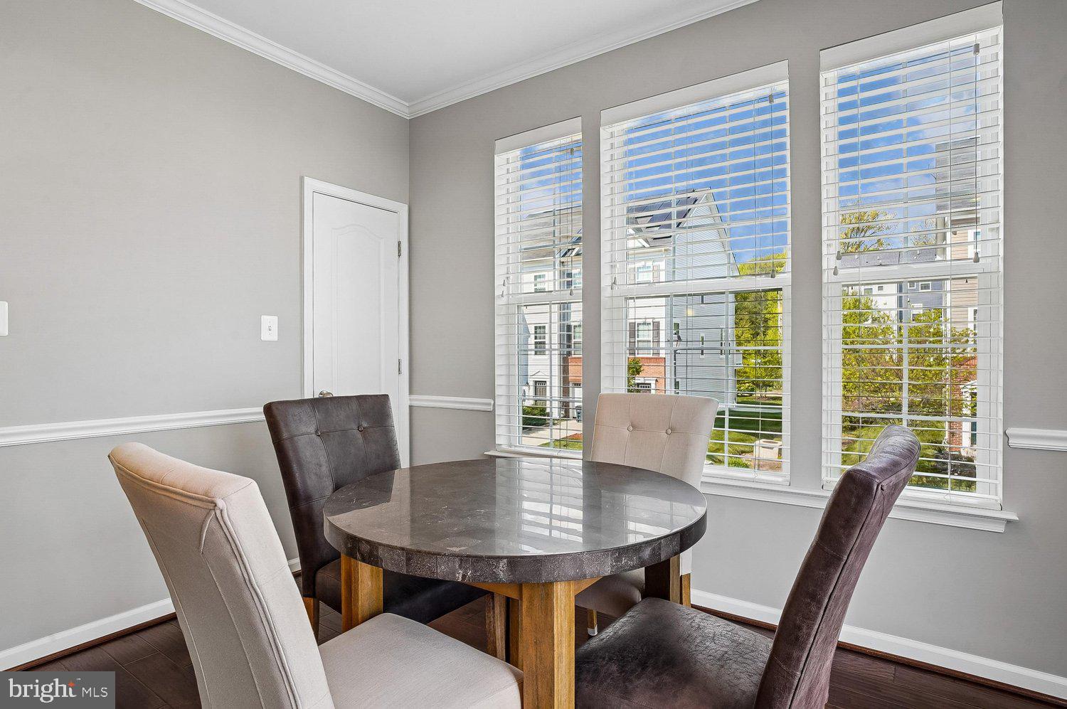 DORCHESTER VIEW - Residential