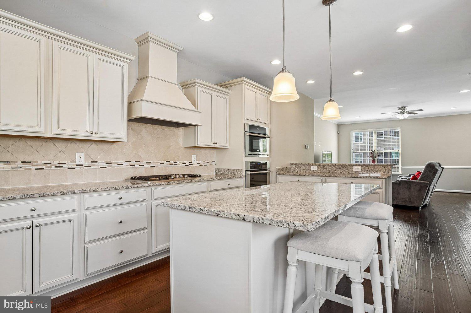 DORCHESTER VIEW - Residential