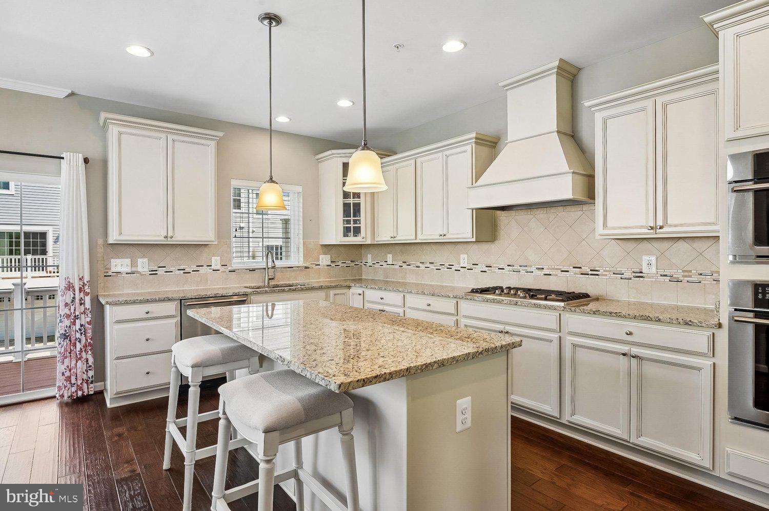 DORCHESTER VIEW - Residential