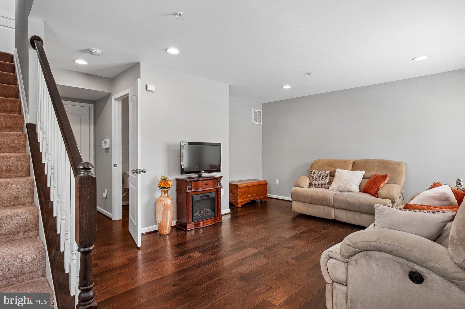 DORCHESTER VIEW - Residential