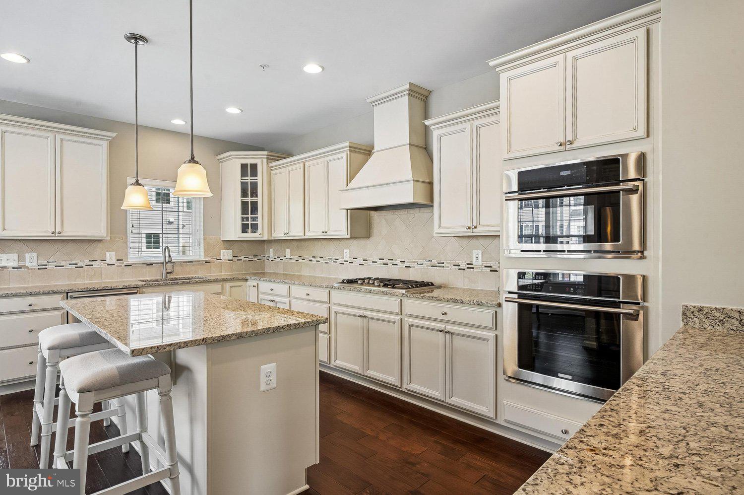 DORCHESTER VIEW - Residential