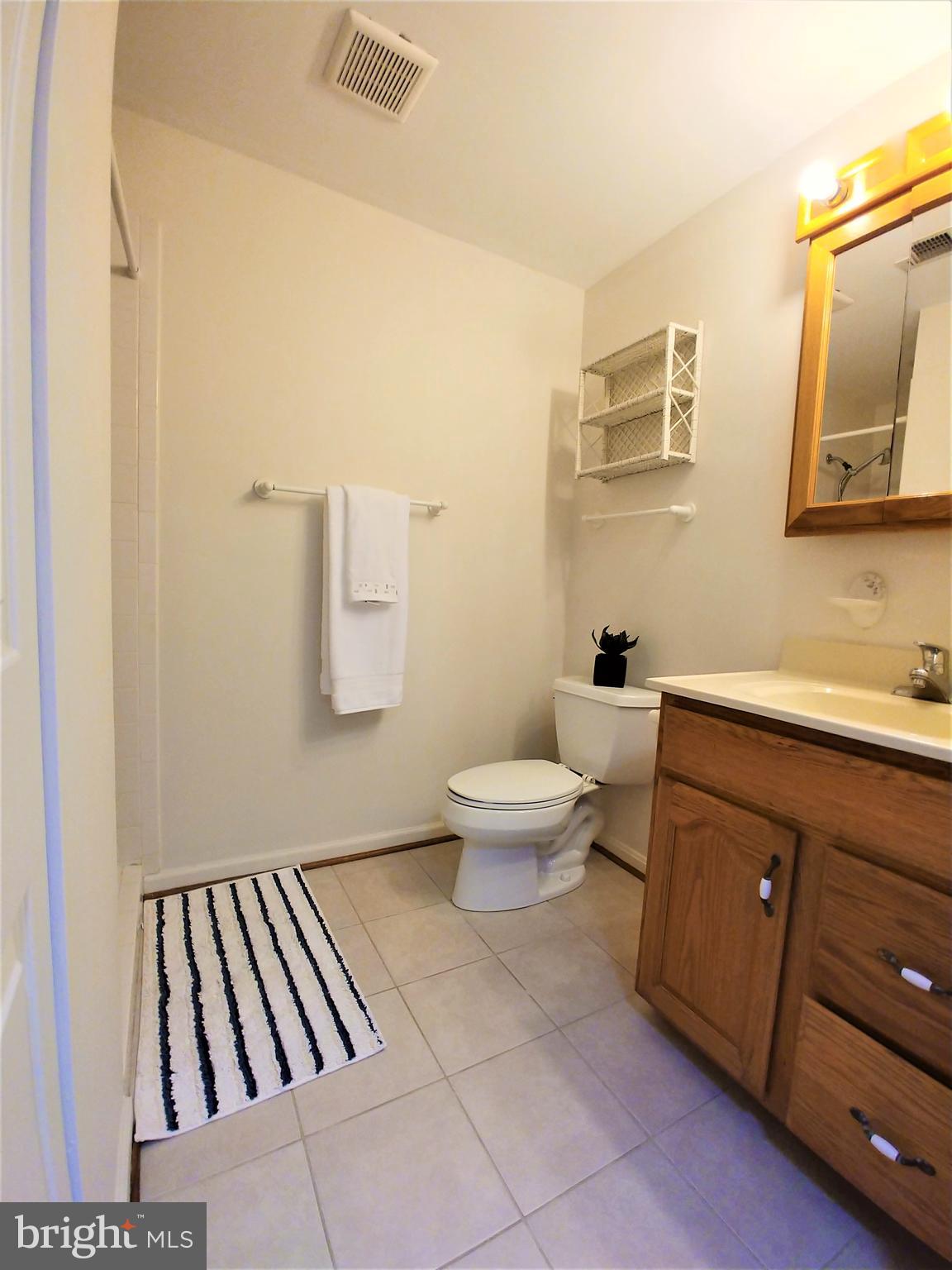 OAK TREE - Residential