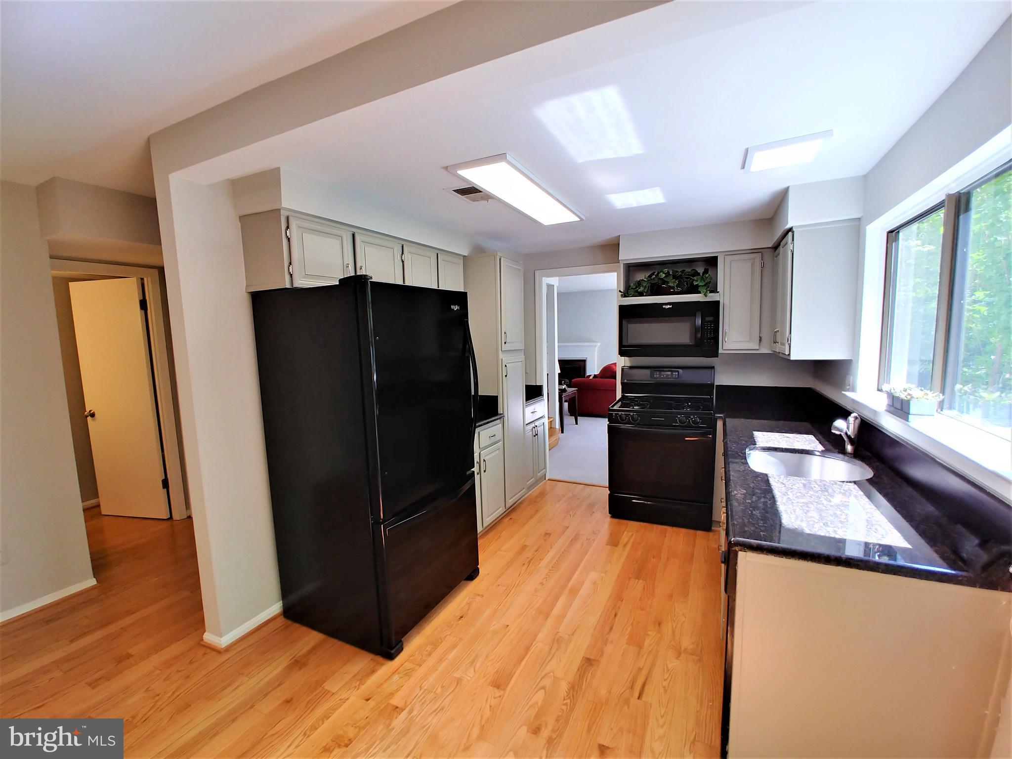 OAK TREE - Residential