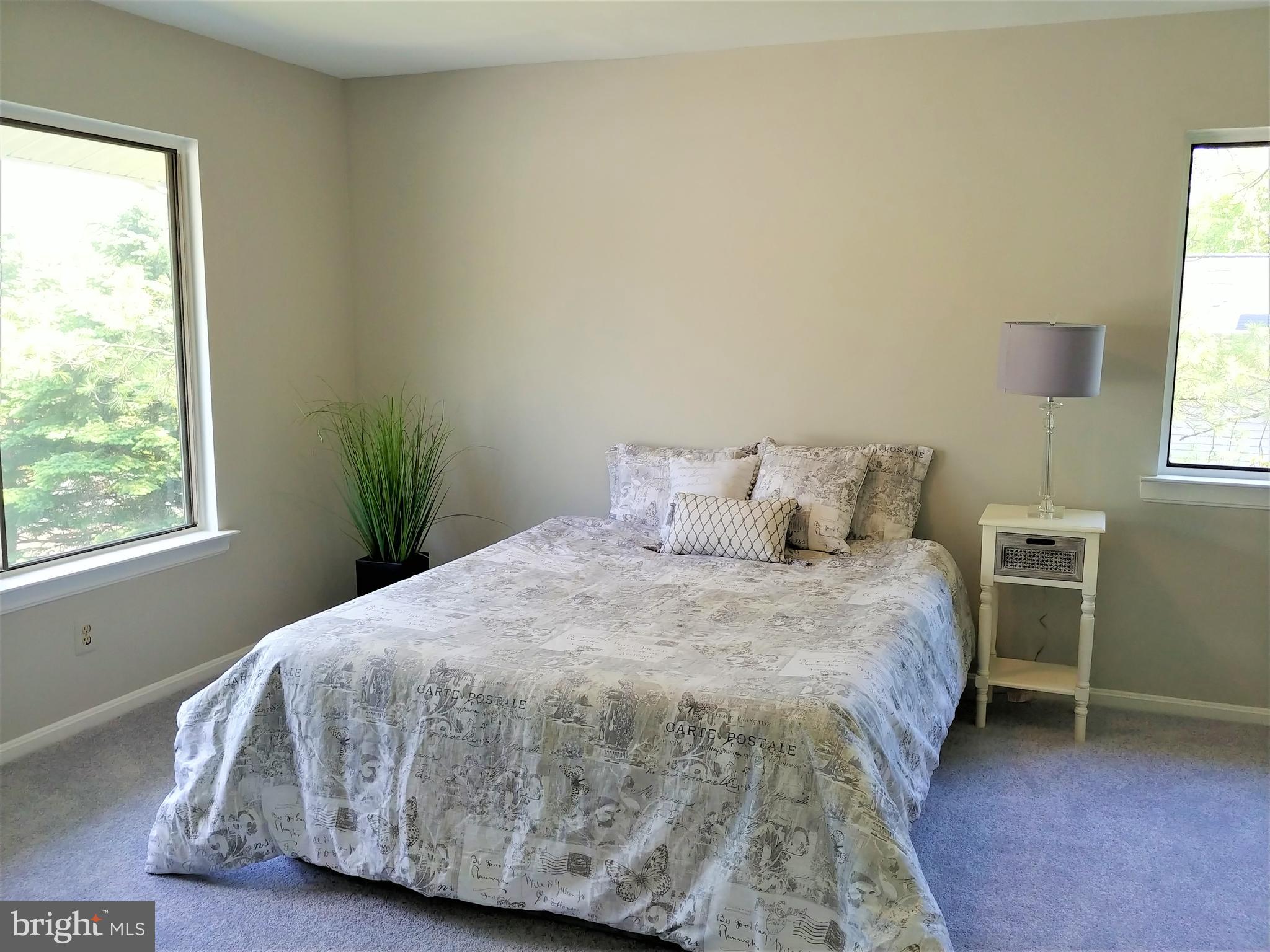 OAK TREE - Residential