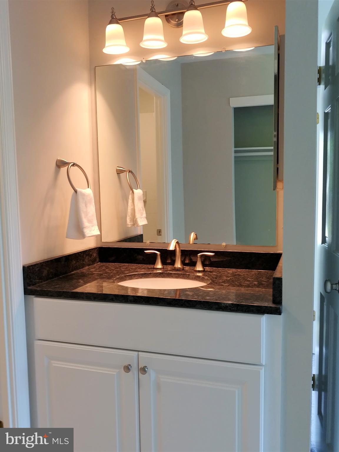 OAK TREE - Residential