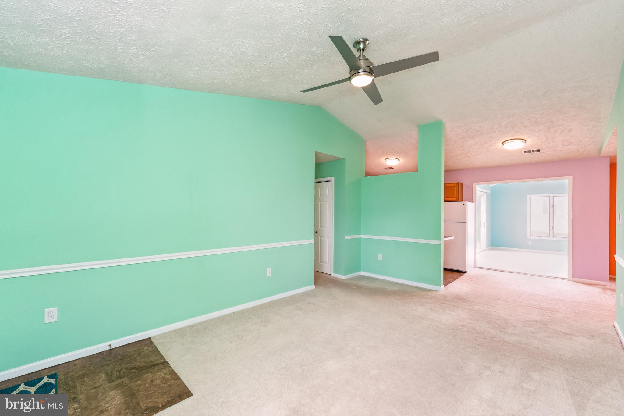 CHANTILLY FARM - Residential