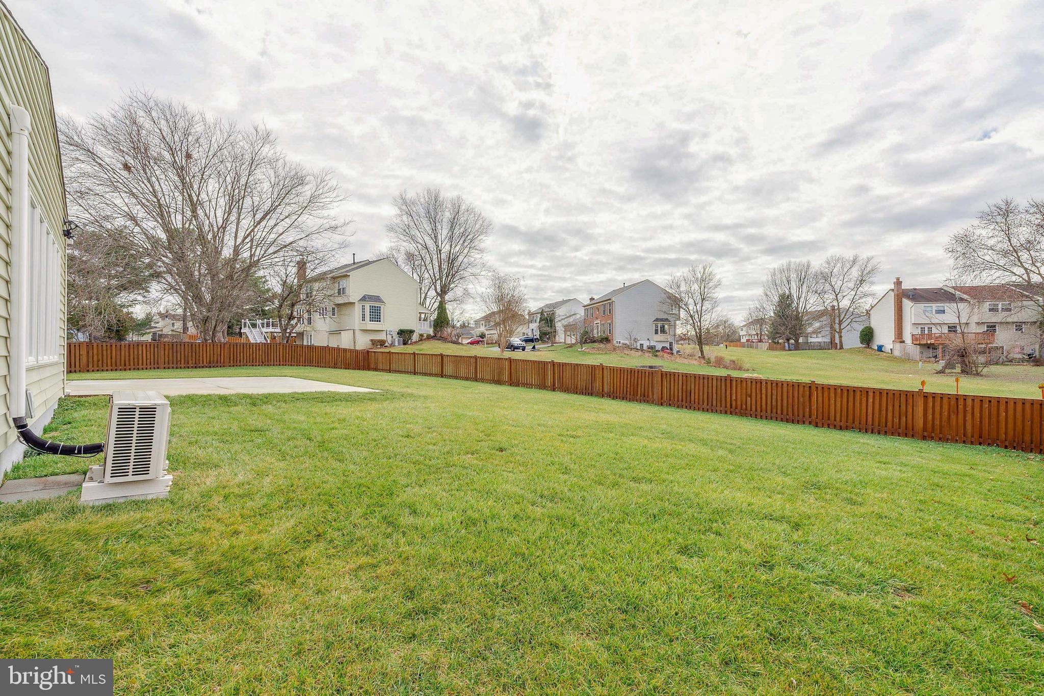 CHANTILLY FARM - Residential