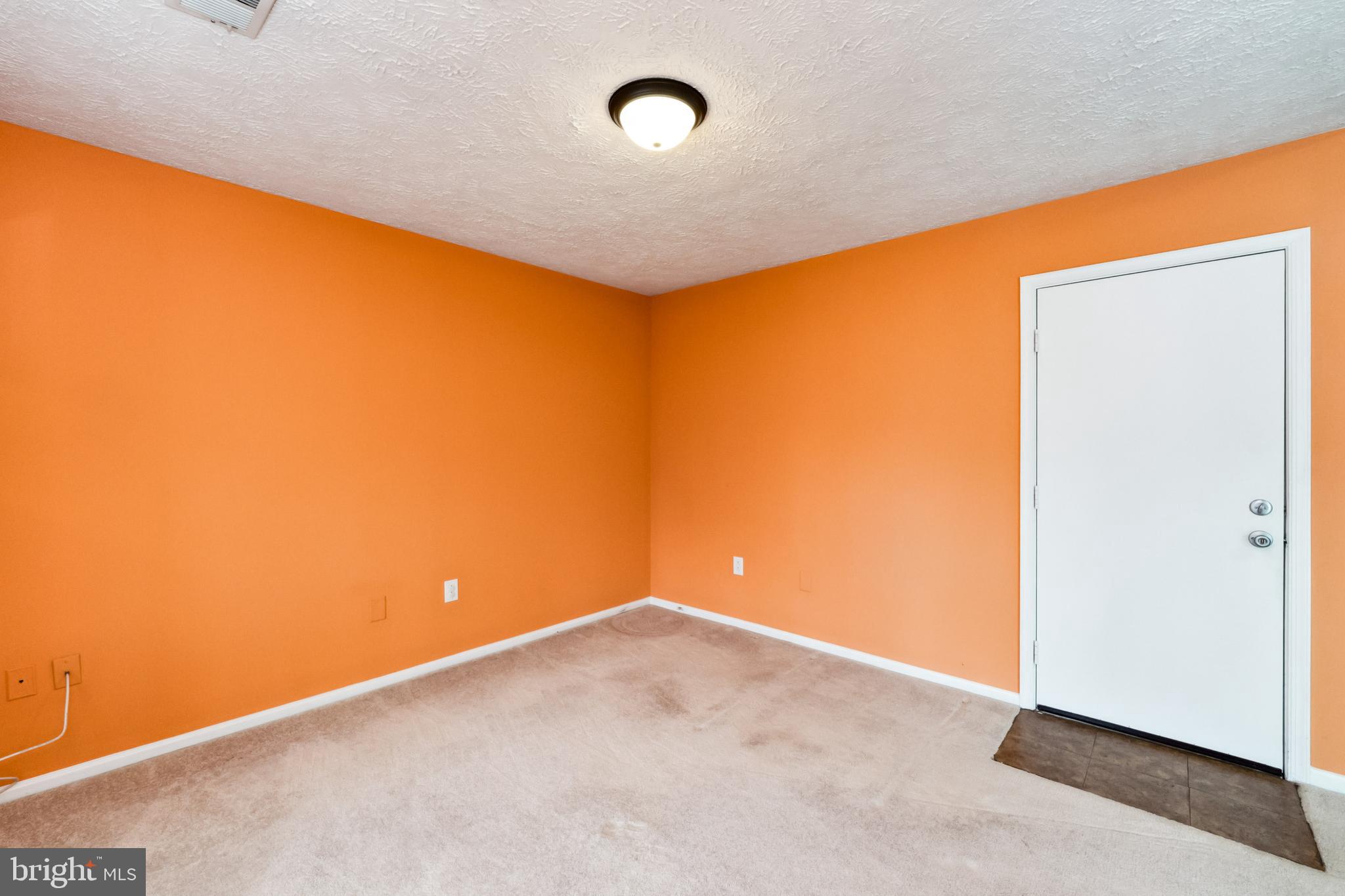 CHANTILLY FARM - Residential