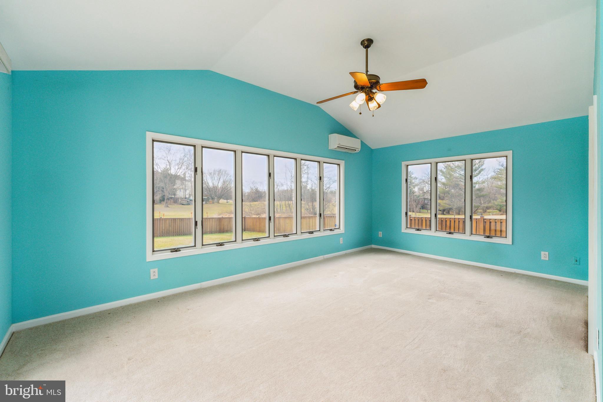 CHANTILLY FARM - Residential