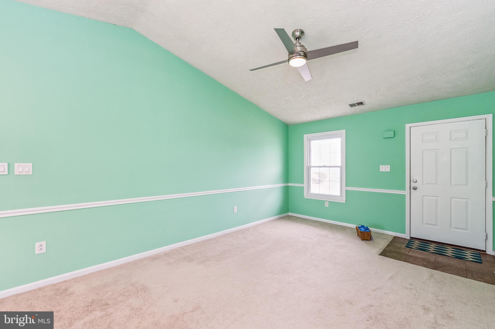 CHANTILLY FARM - Residential