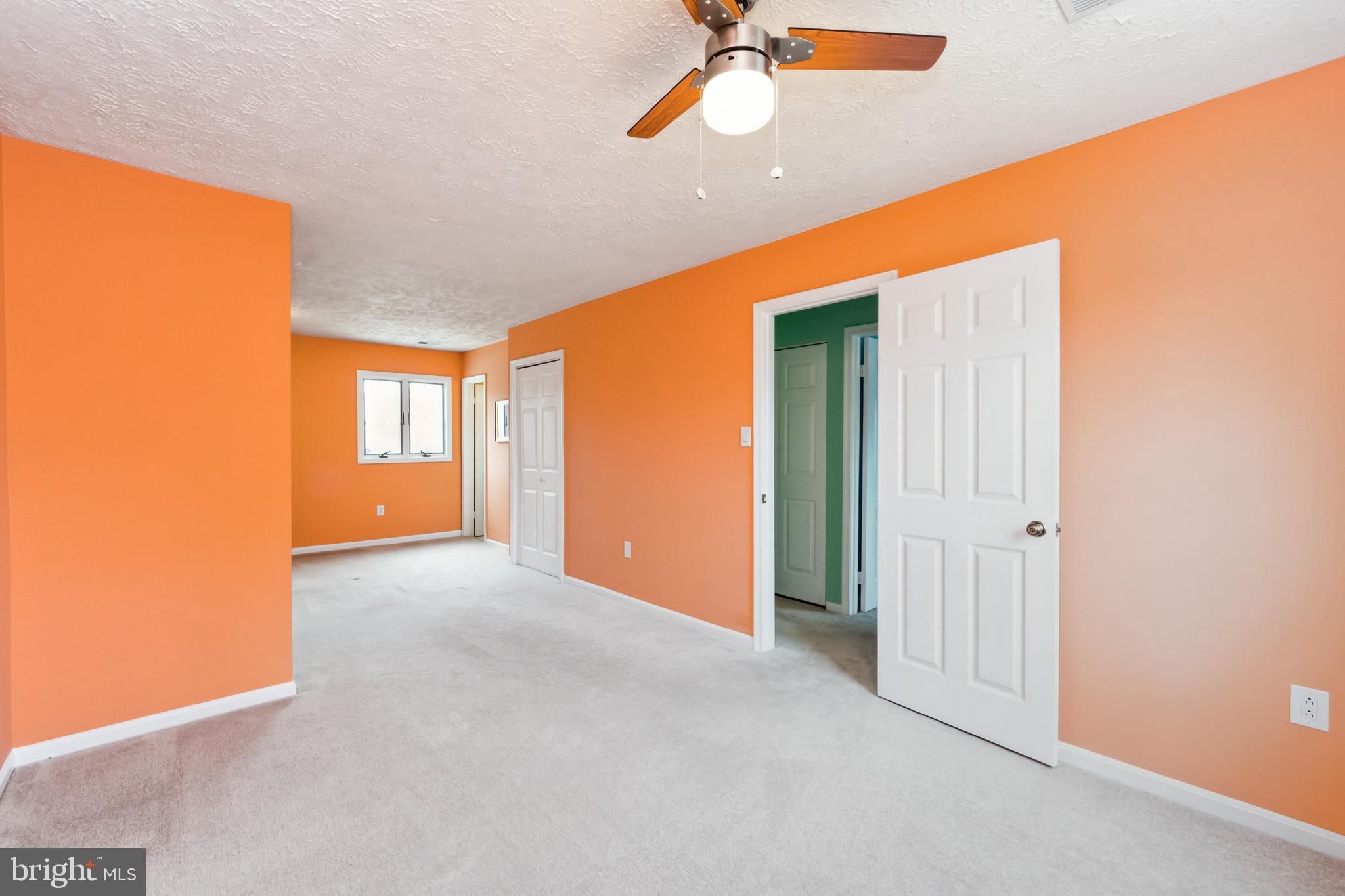 CHANTILLY FARM - Residential