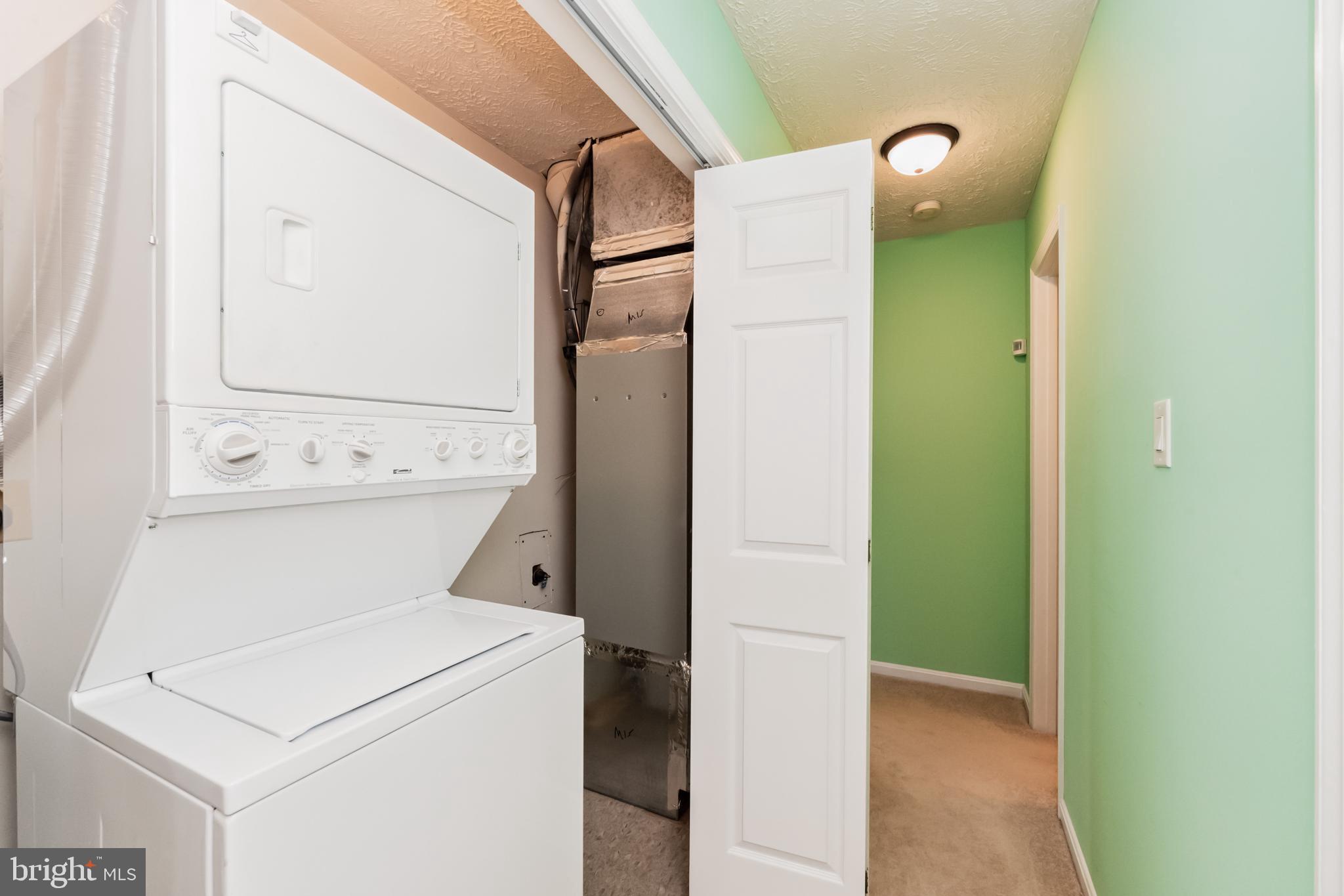 CHANTILLY FARM - Residential