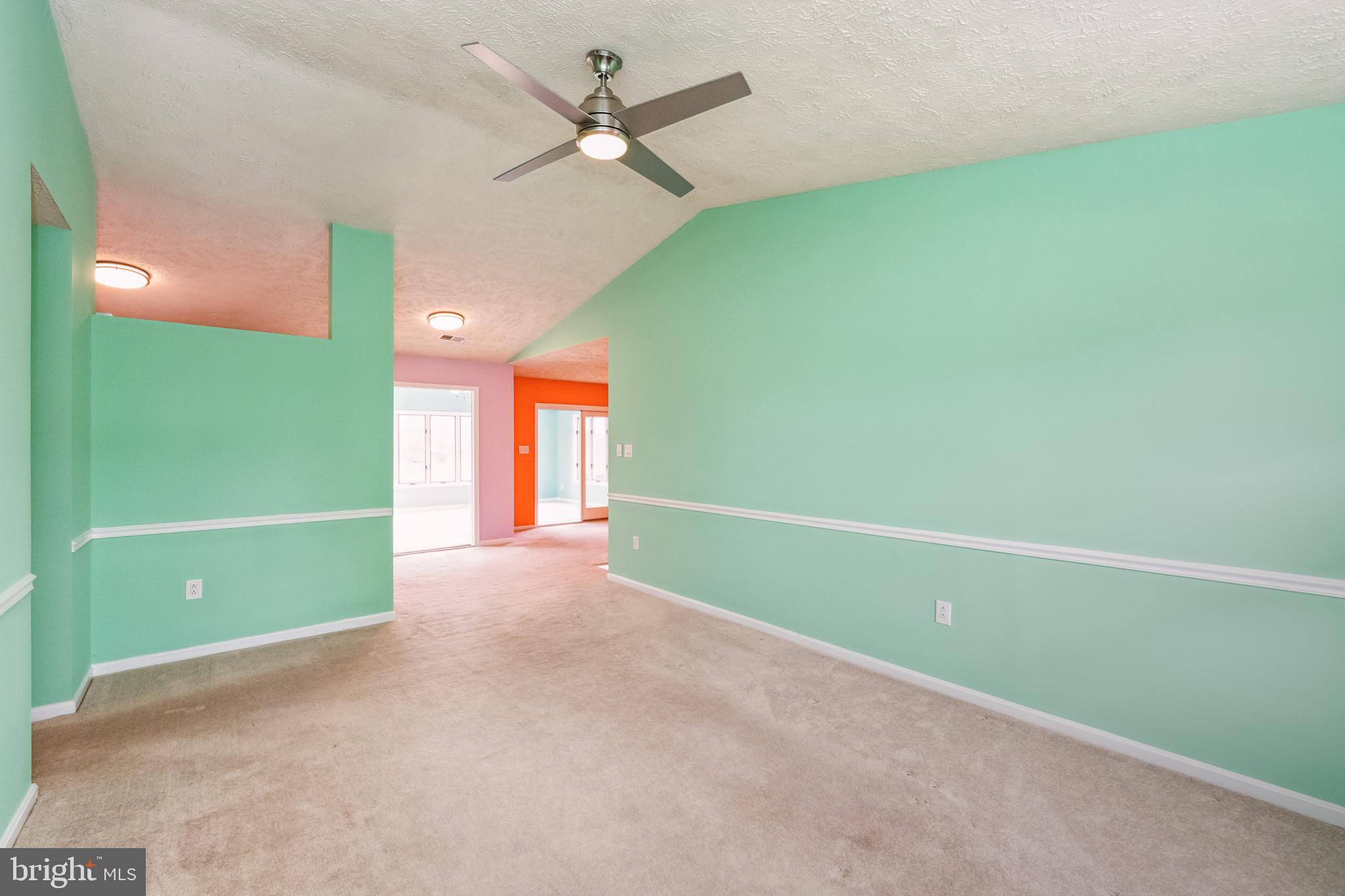 CHANTILLY FARM - Residential