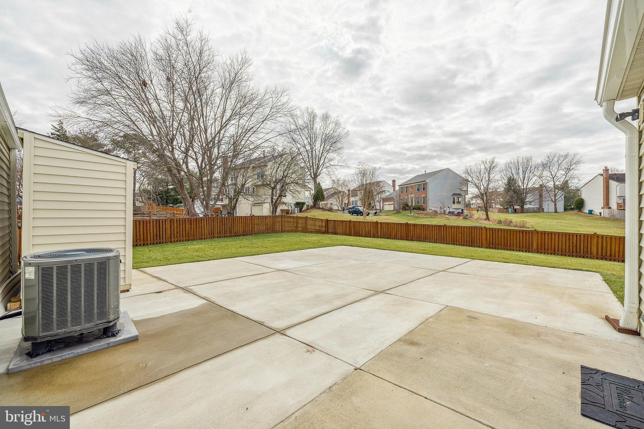 CHANTILLY FARM - Residential