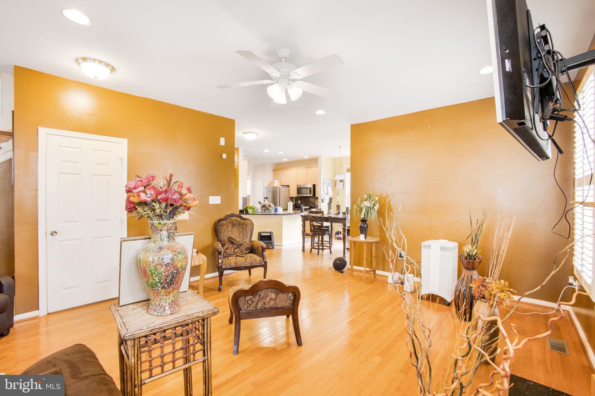 CHRISTOPHER POINTE - Residential