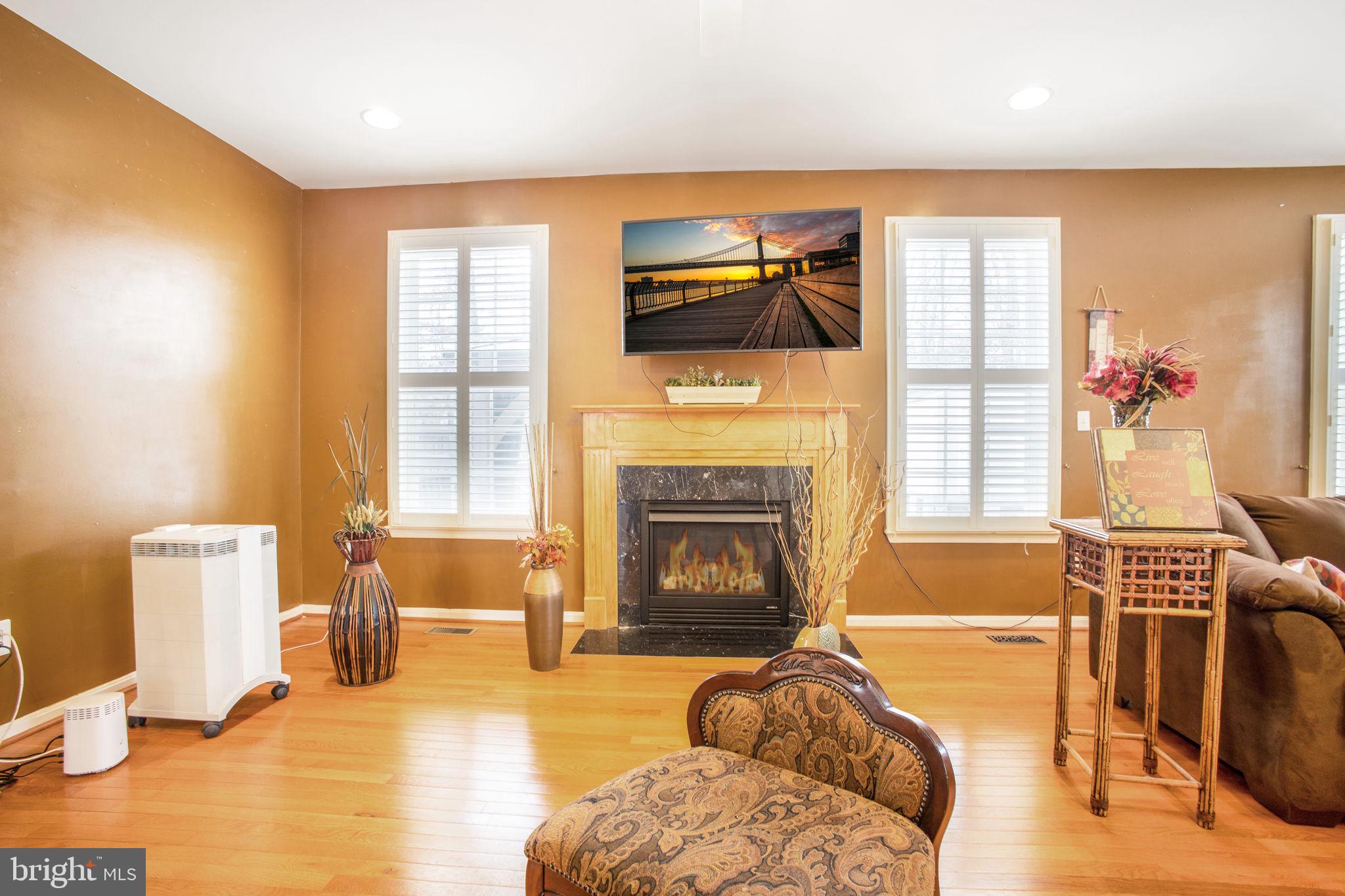 CHRISTOPHER POINTE - Residential