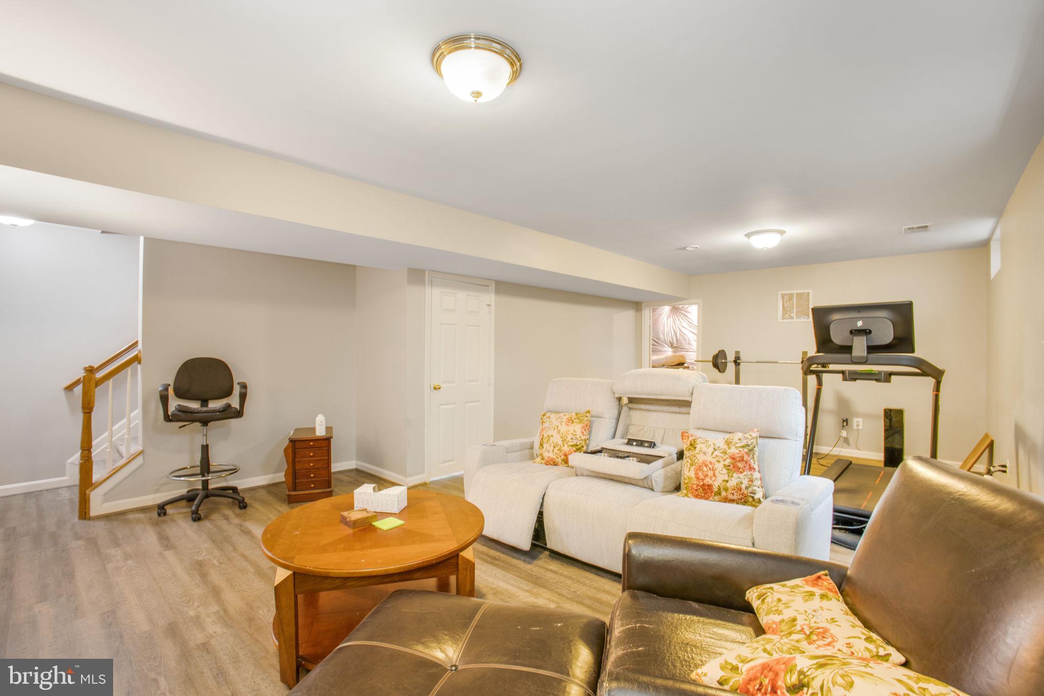 CHRISTOPHER POINTE - Residential