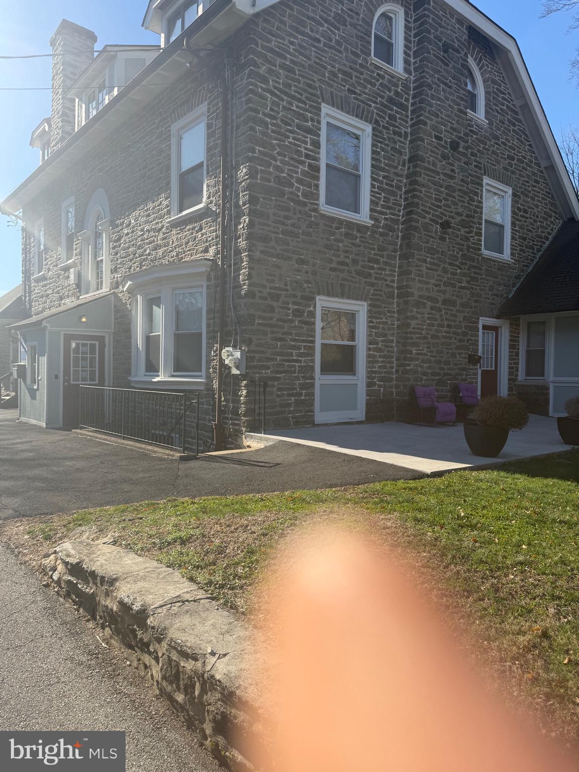 820 E VERNON ROAD 00