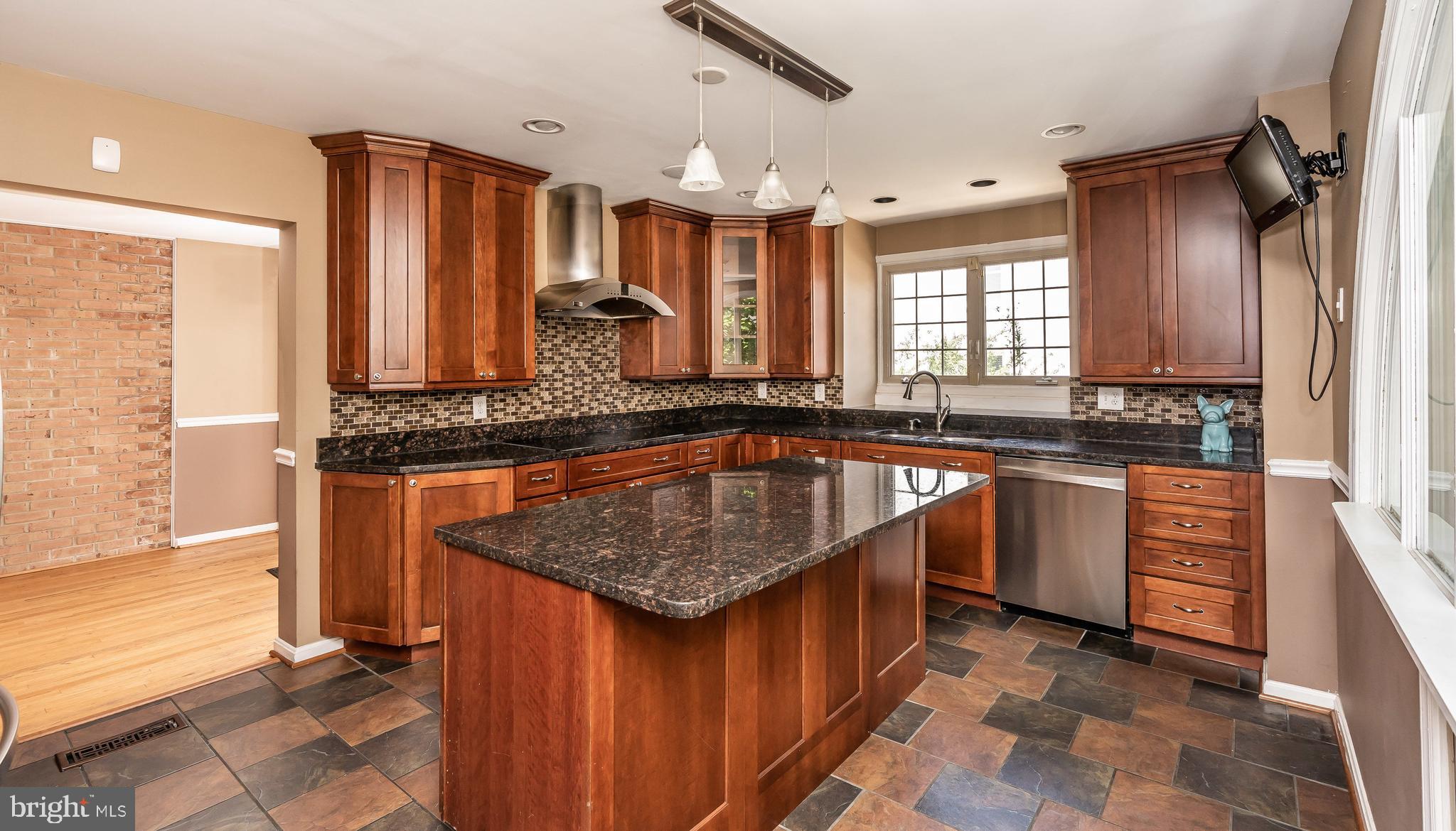 CANTON SQUARE - Residential