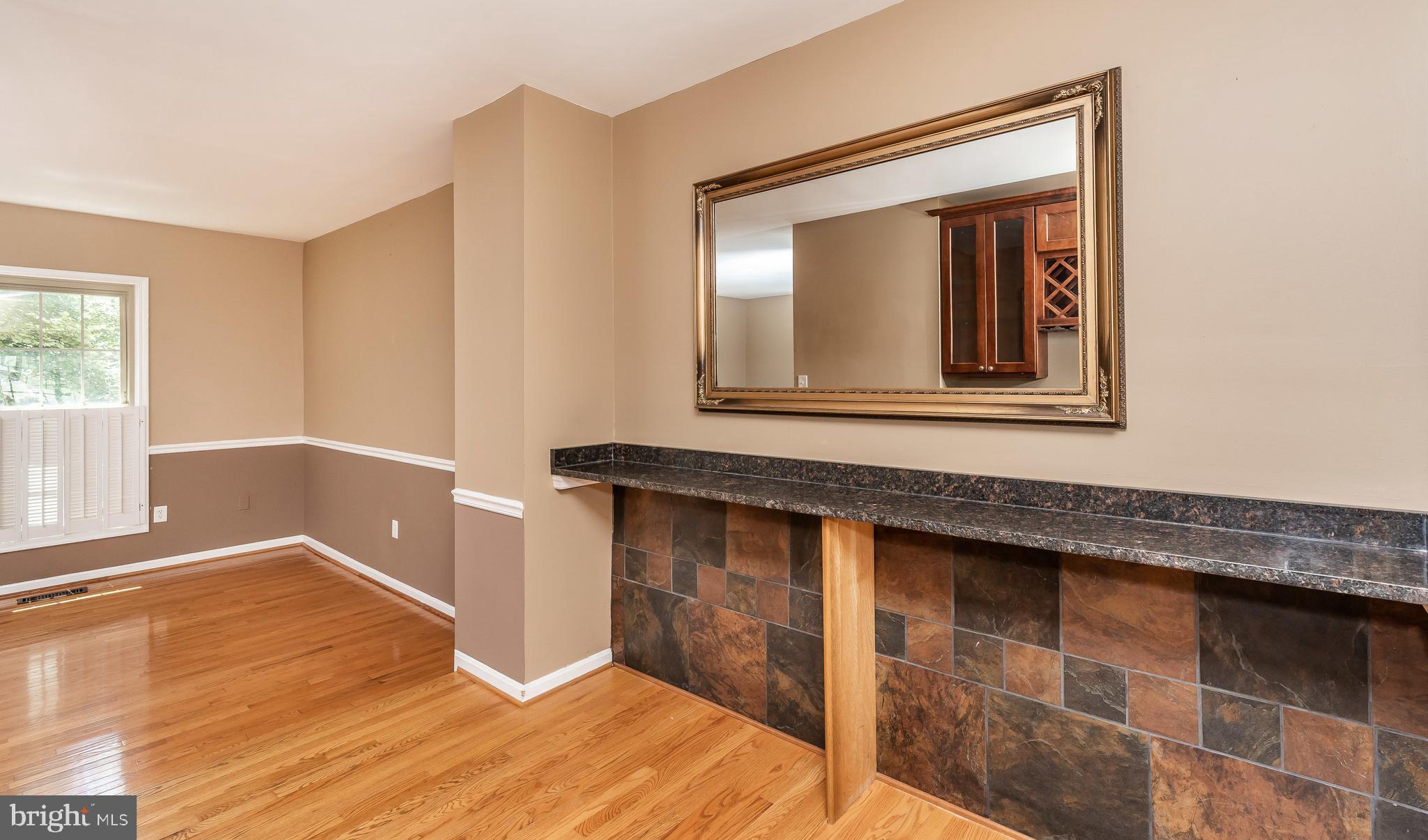 CANTON SQUARE - Residential