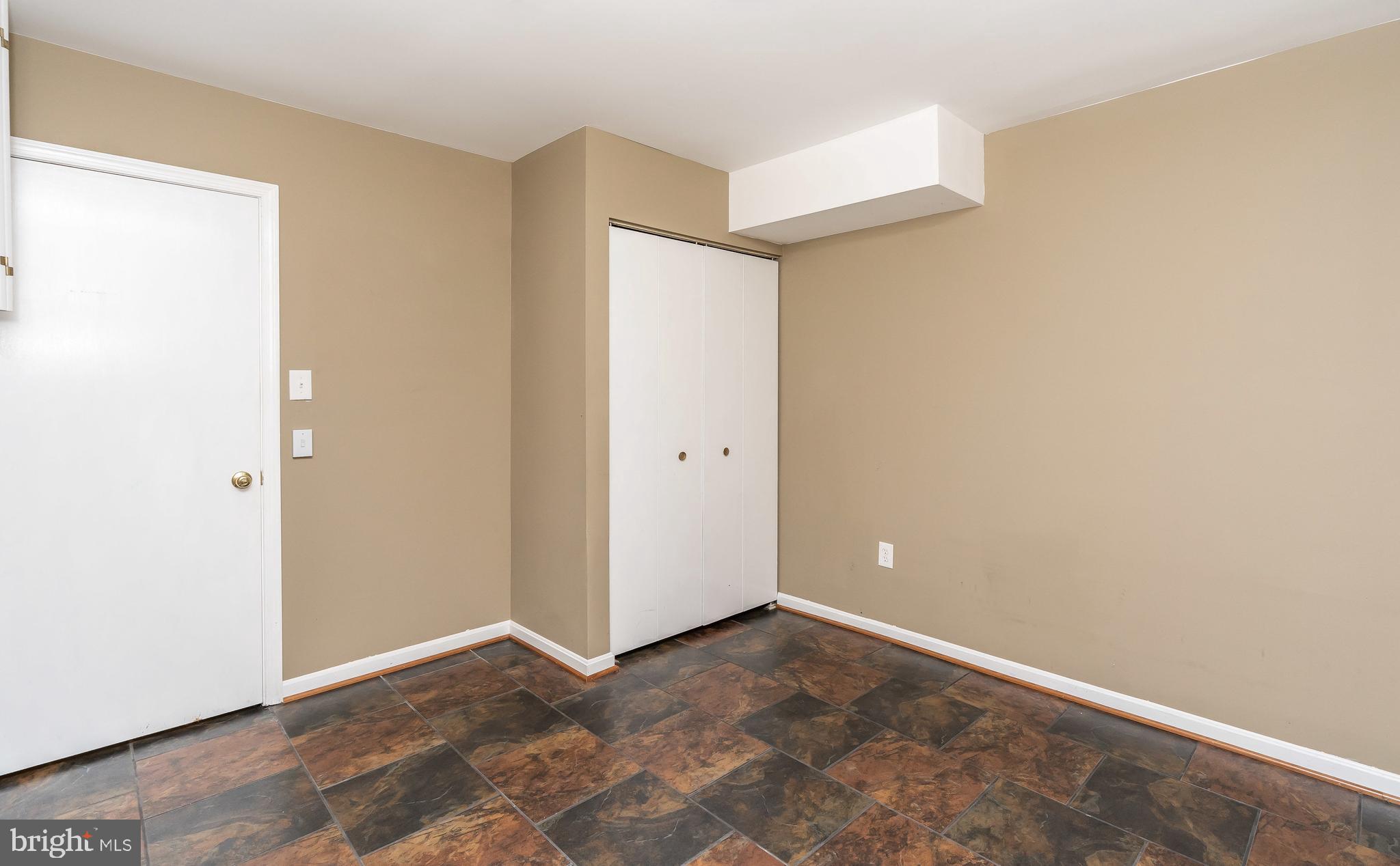 CANTON SQUARE - Residential