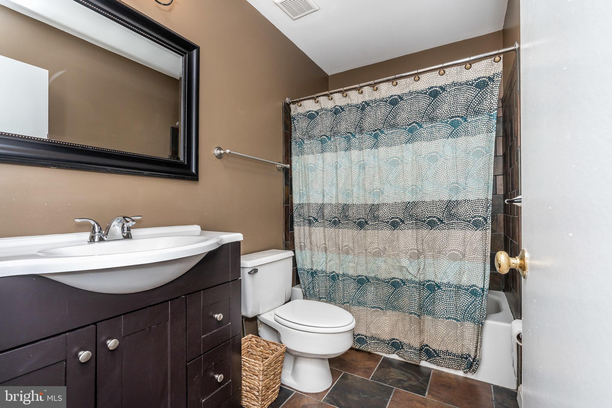 CANTON SQUARE - Residential