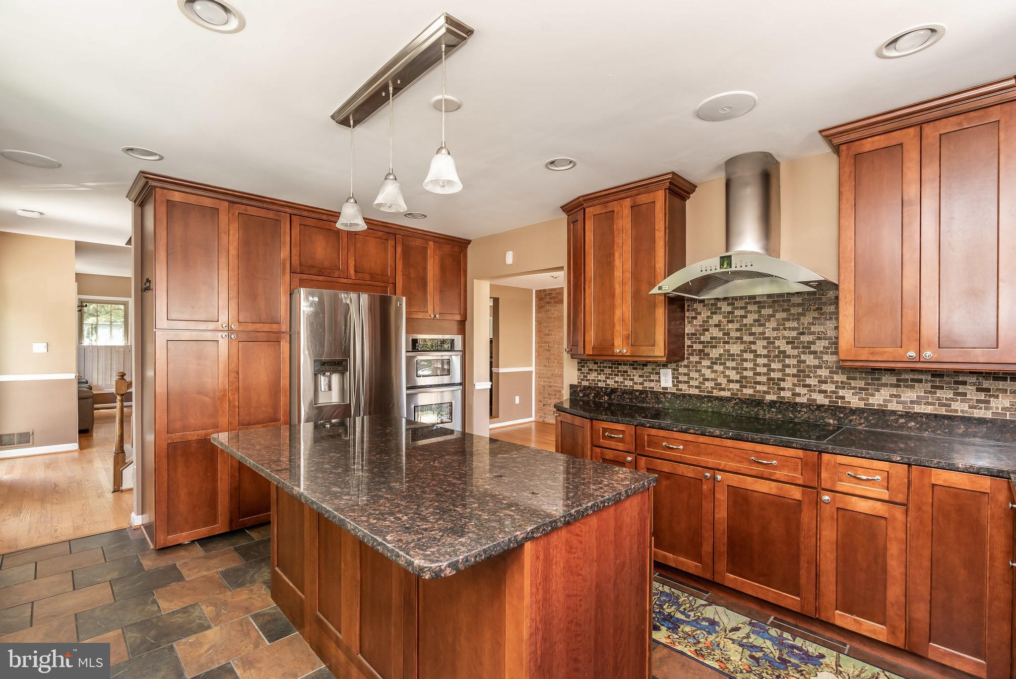 CANTON SQUARE - Residential