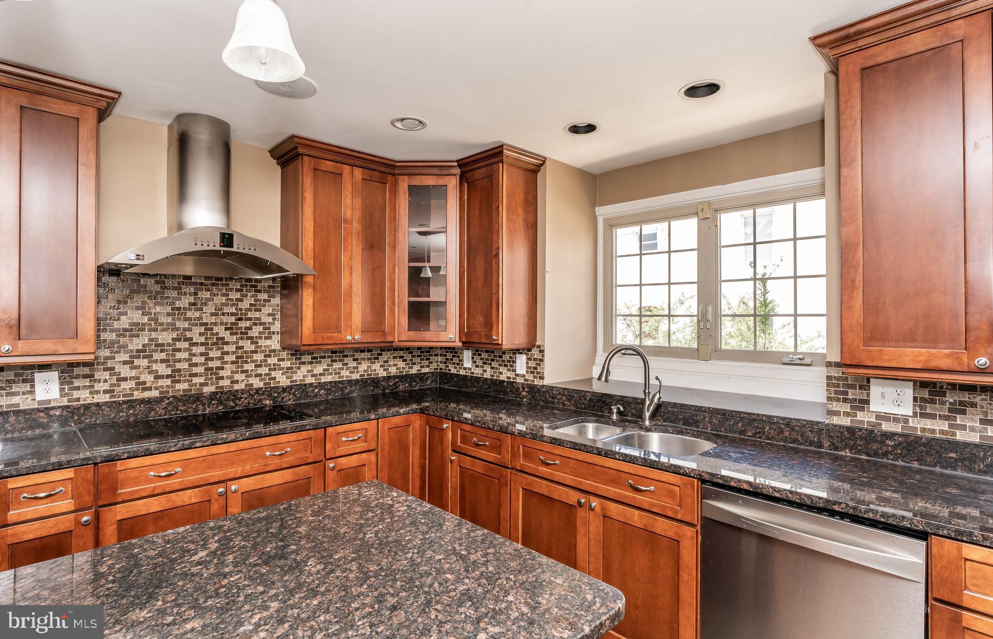 CANTON SQUARE - Residential