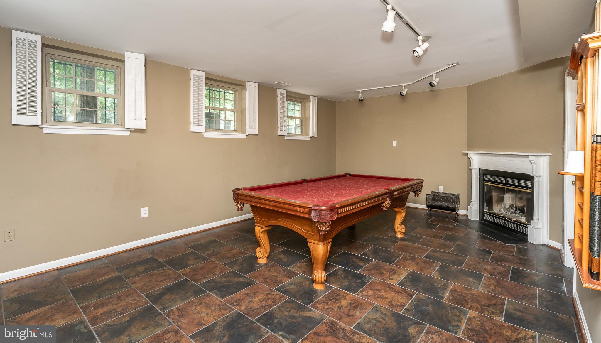 CANTON SQUARE - Residential