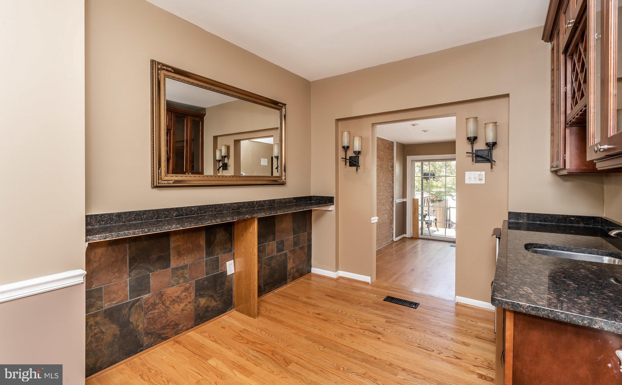 CANTON SQUARE - Residential