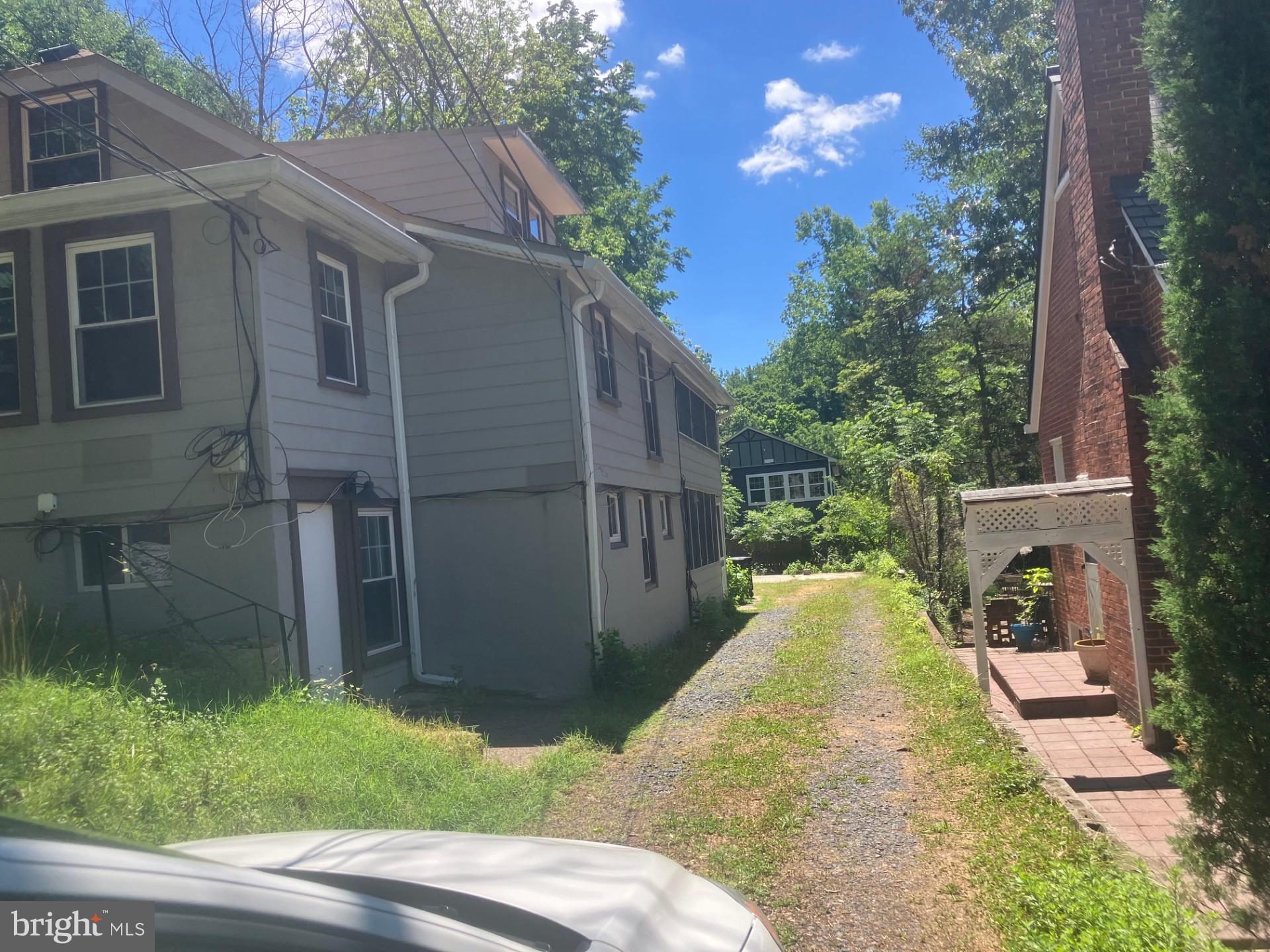 315 CIRCLE AVENUE